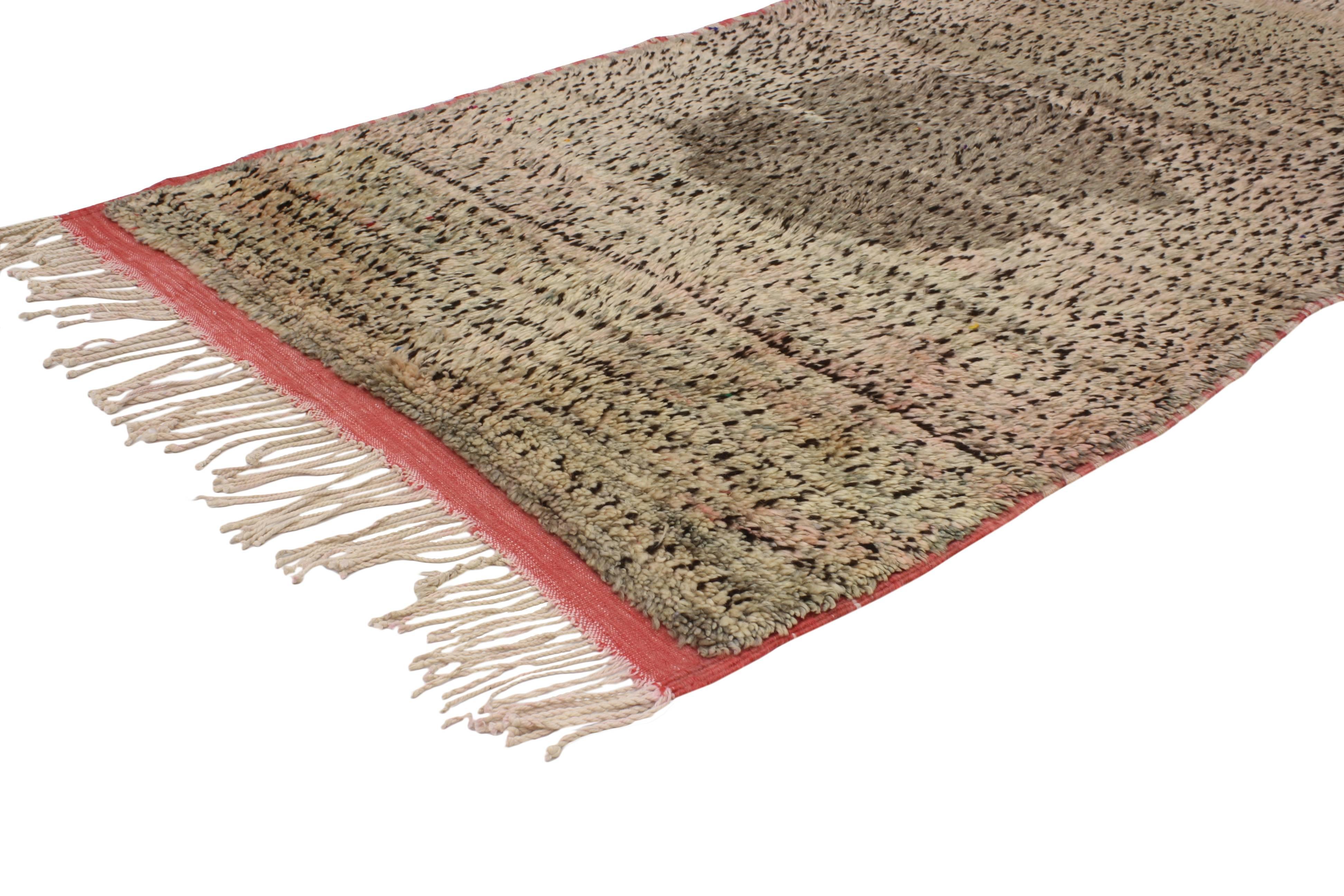 20406 Vintage Moroccan Rug with Modern Bauhaus Style, Berber Moroccan Rug. At first glance this hand-knotted wool vintage Moroccan rug seems to be asymmetrical but upon closer look it reveals balance through the differently placed motifs. The warm,