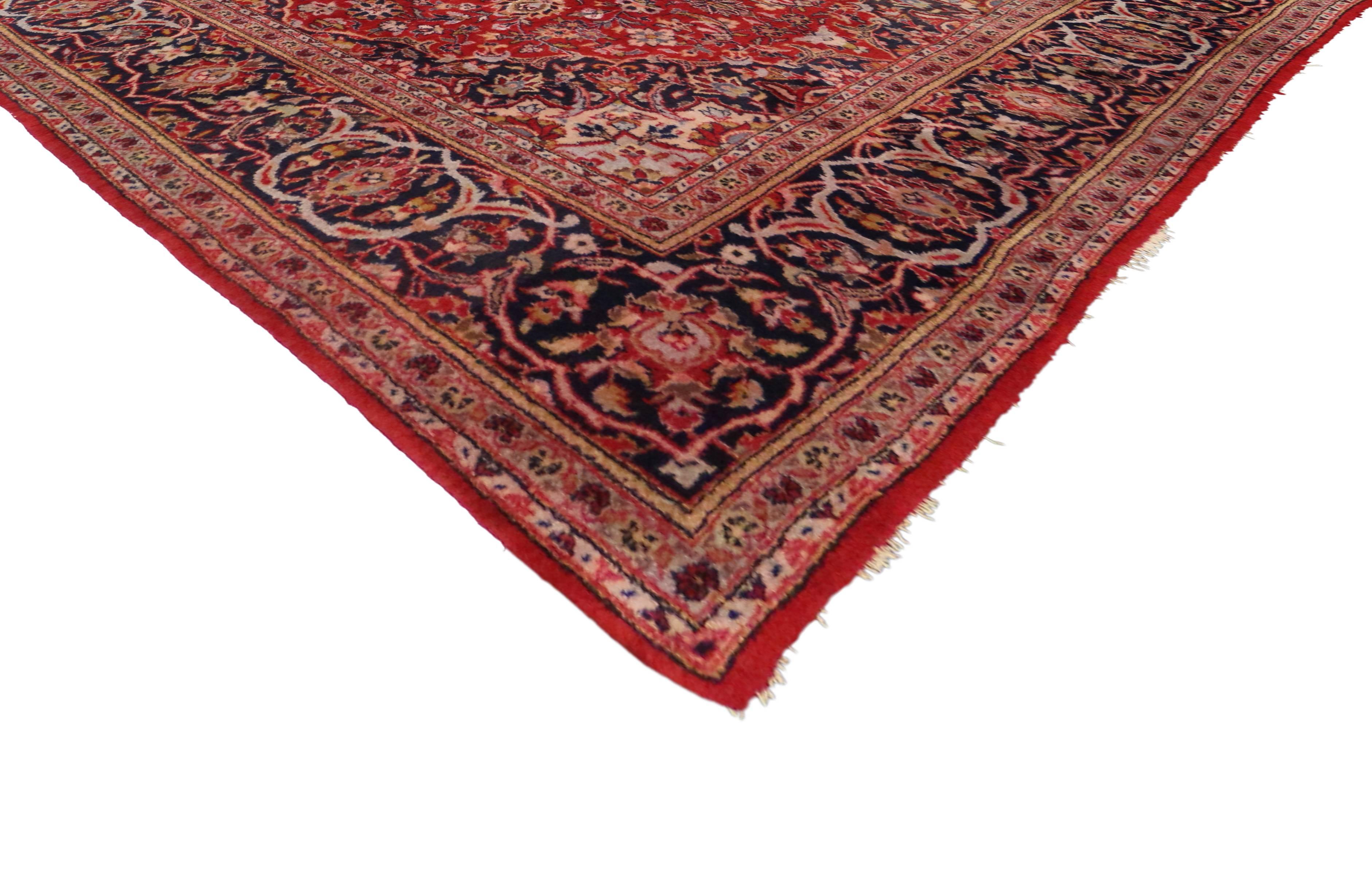 Hand-Knotted Vintage Persian Kashan Rug with Traditional Colonial and Federal Style For Sale