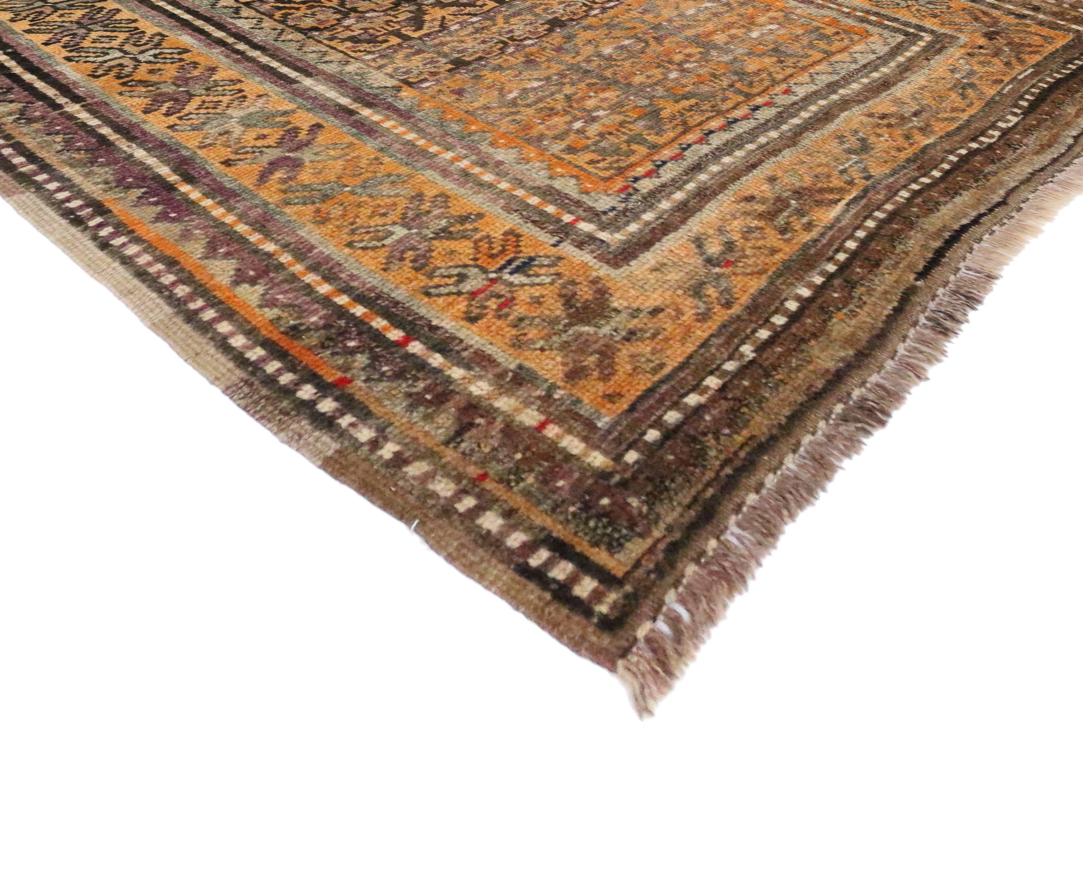 Lana Tappeto tribale persiano vintage Shiraz con stile moderno di metà secolo in vendita