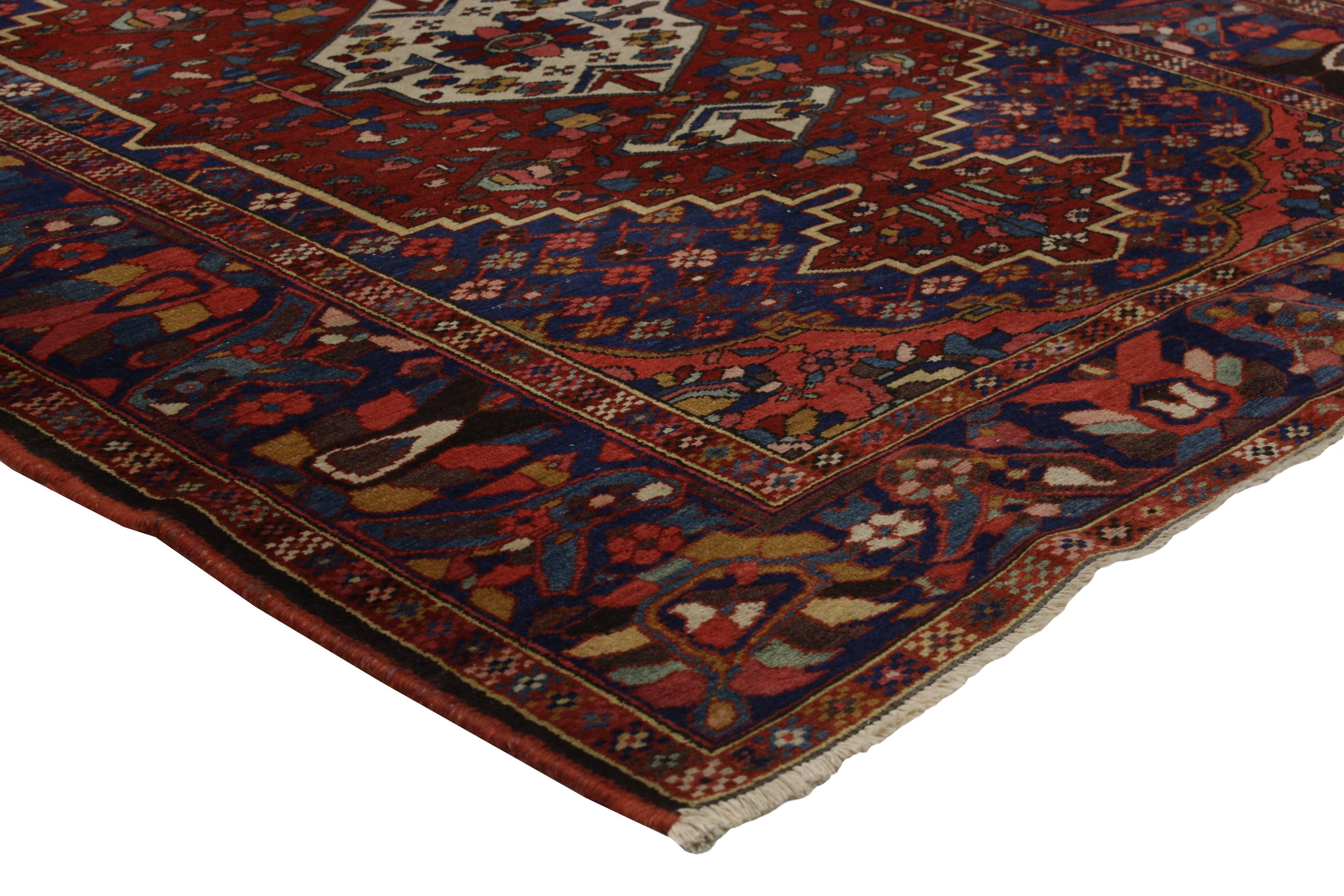 Antique Bakhtiari Persian Rug with Traditional Modern Style For Sale 4