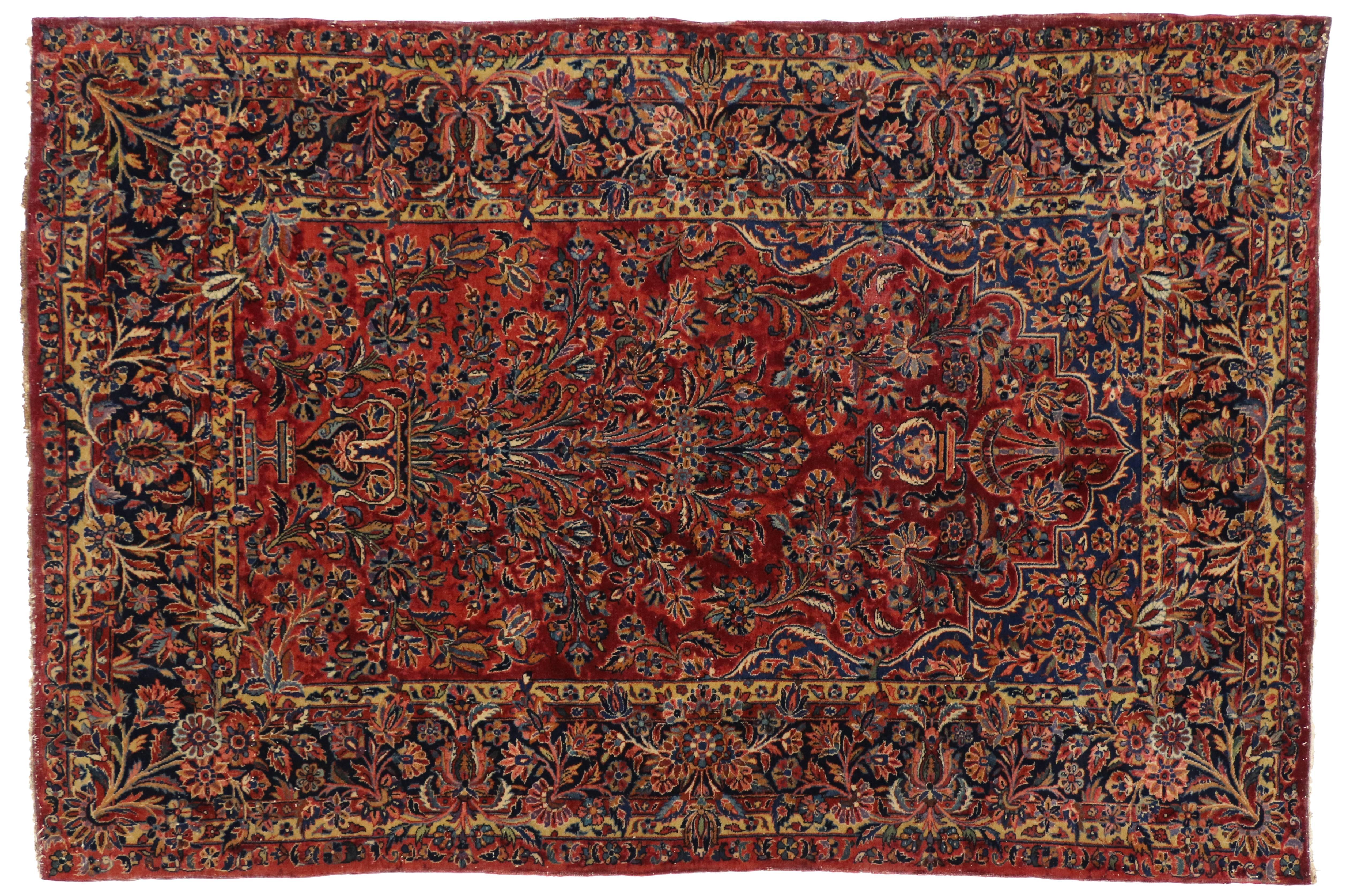 20th Century Antique Persian Kashan Vase Rug with Traditional Style For Sale