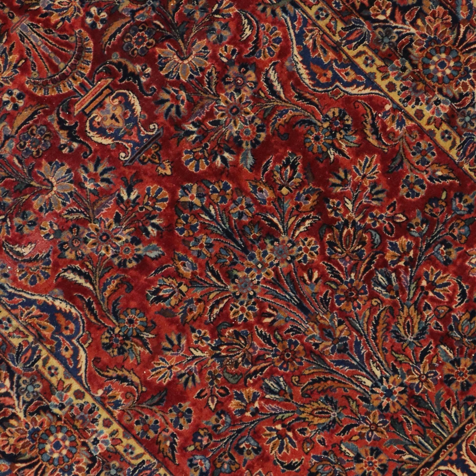 Antique Persian Kashan Vase Rug with Traditional Style In Good Condition For Sale In Dallas, TX