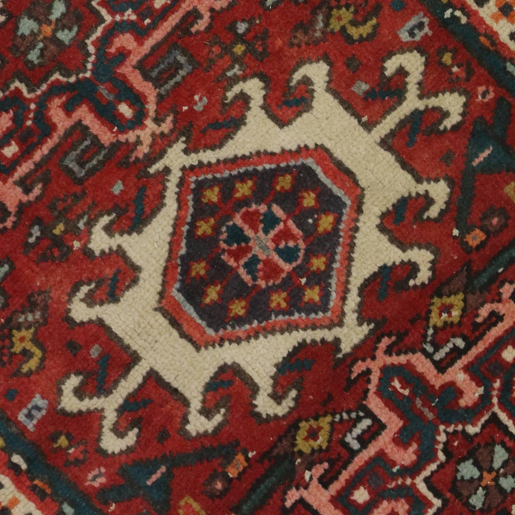 Vintage Heriz Persian Rug with Modern Traditional Style In Good Condition In Dallas, TX