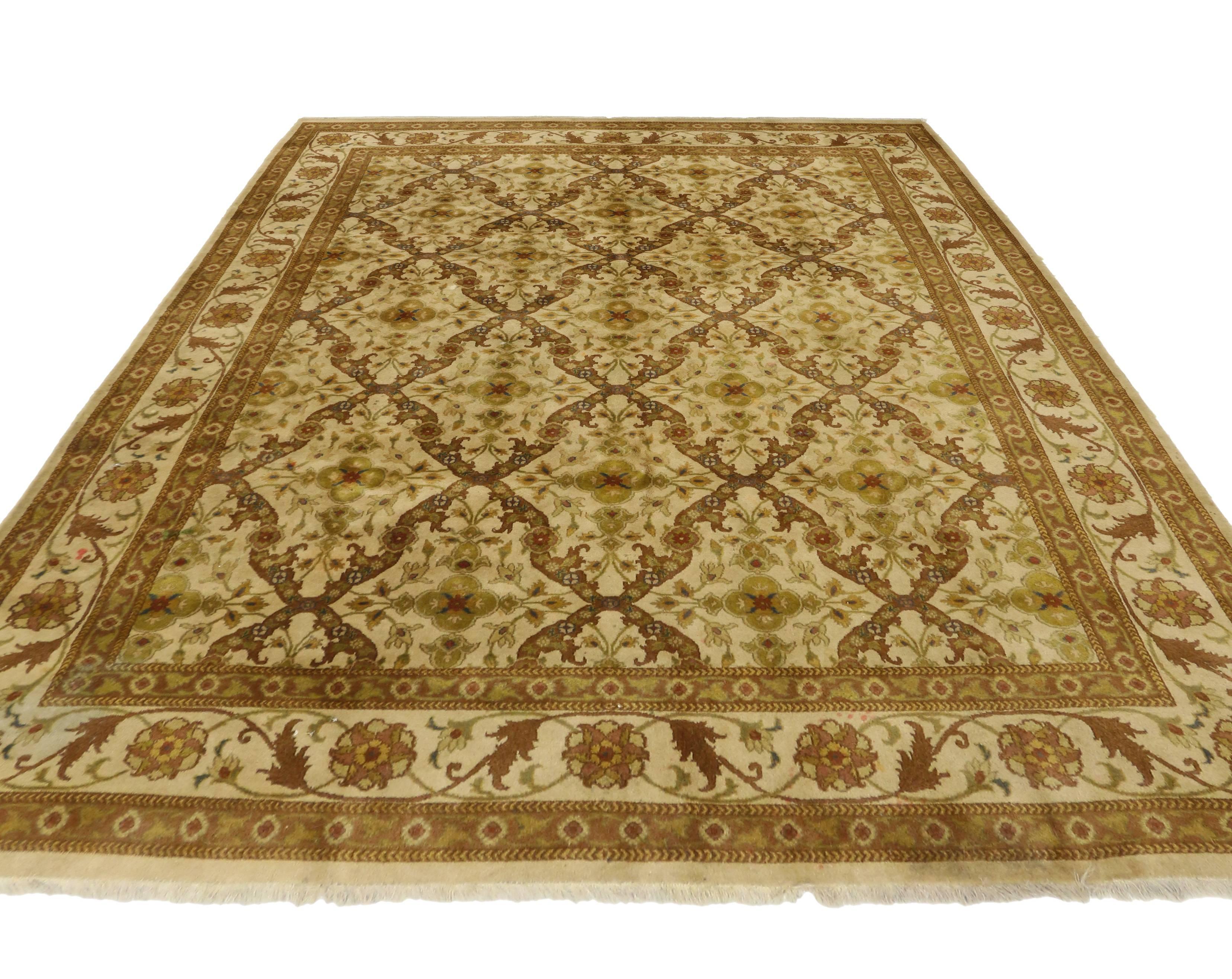 20th Century Vintage Indian Rug with Transitional Style and Golden Hues and Modern Style For Sale