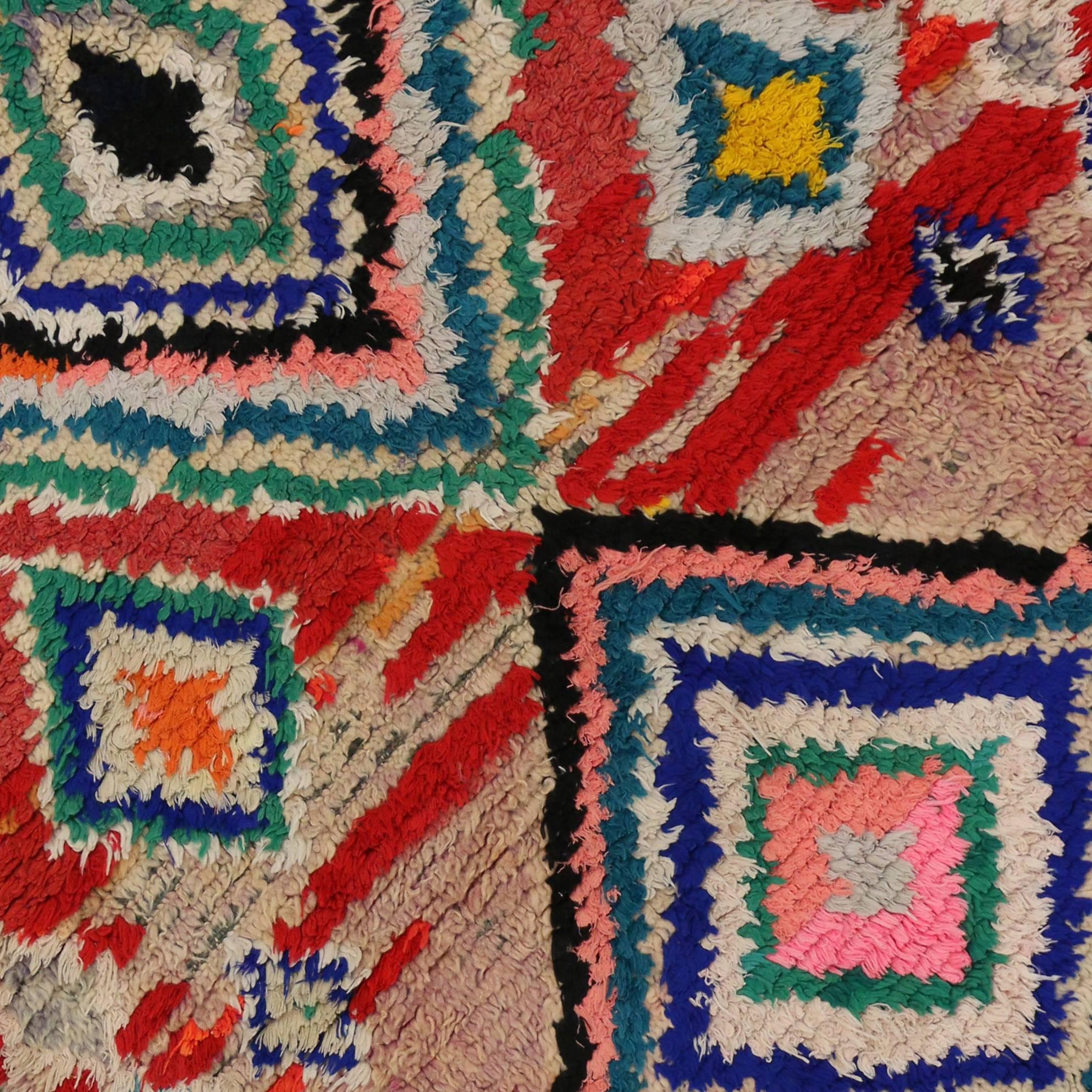 Vintage Berber Moroccan Rug with Modern Tribal Style In Good Condition In Dallas, TX