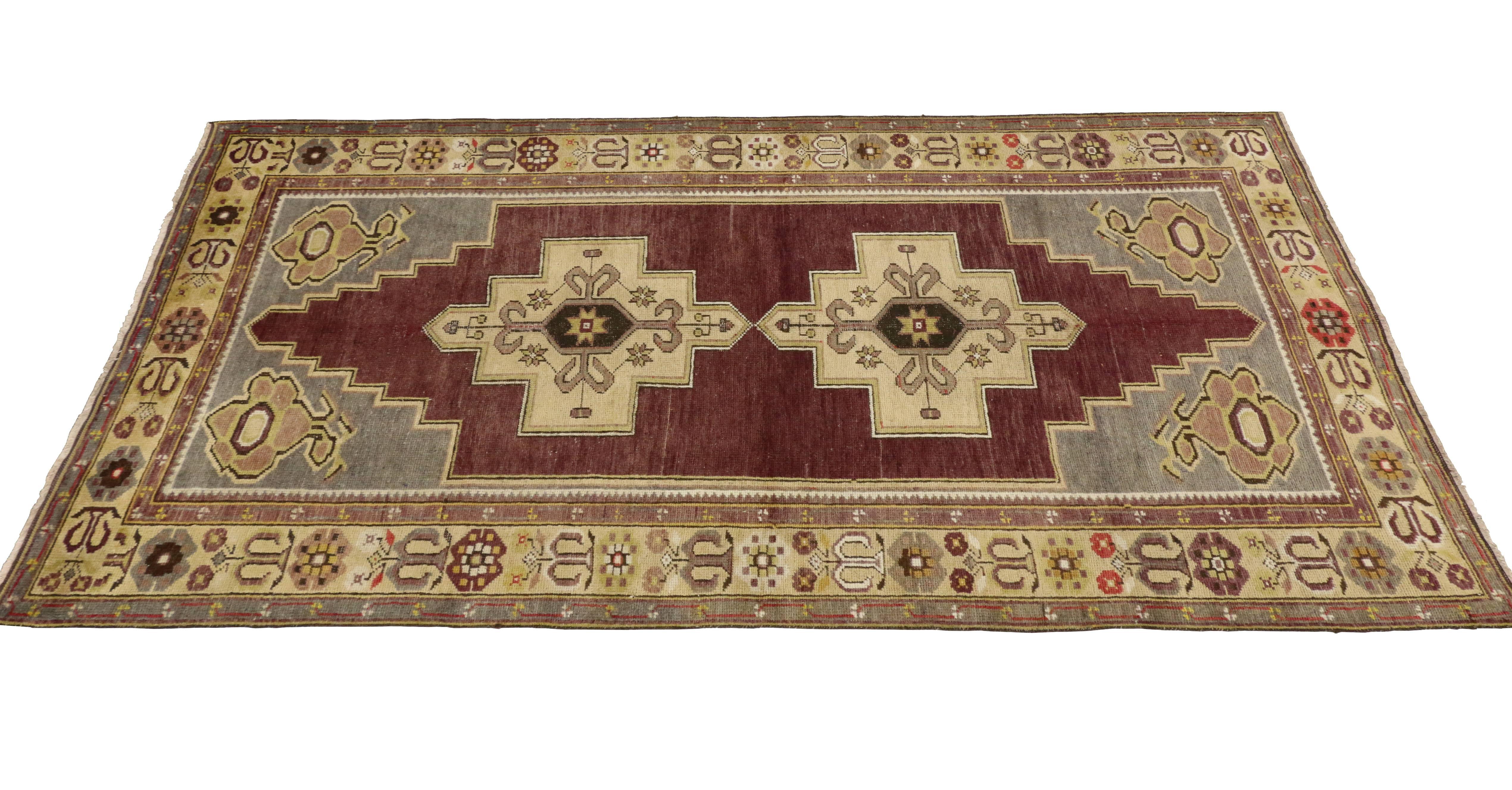 Vintage Turkish Oushak Rug with Traditional Modern Style 4