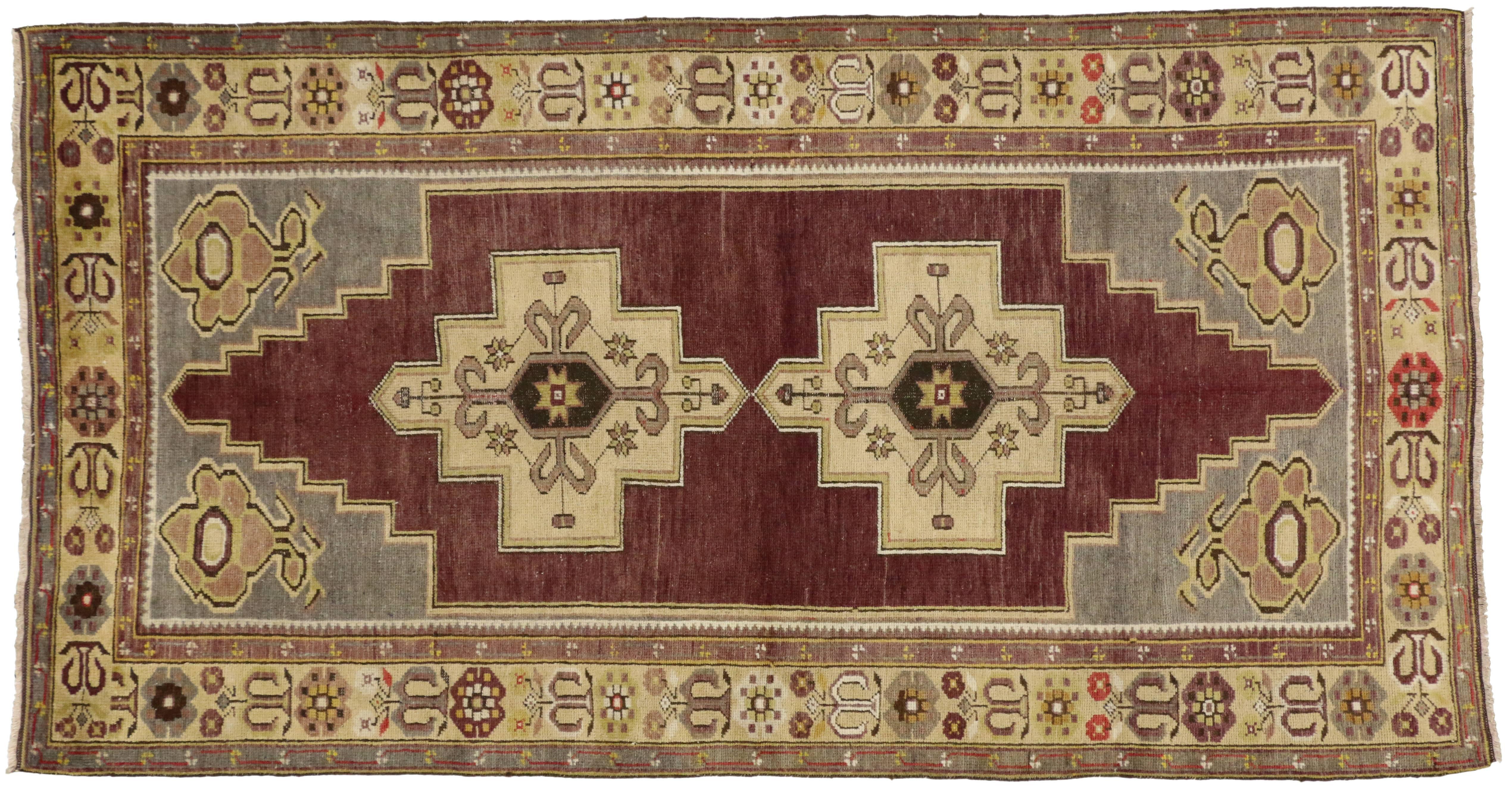 Vintage Turkish Oushak Rug with Traditional Modern Style 7