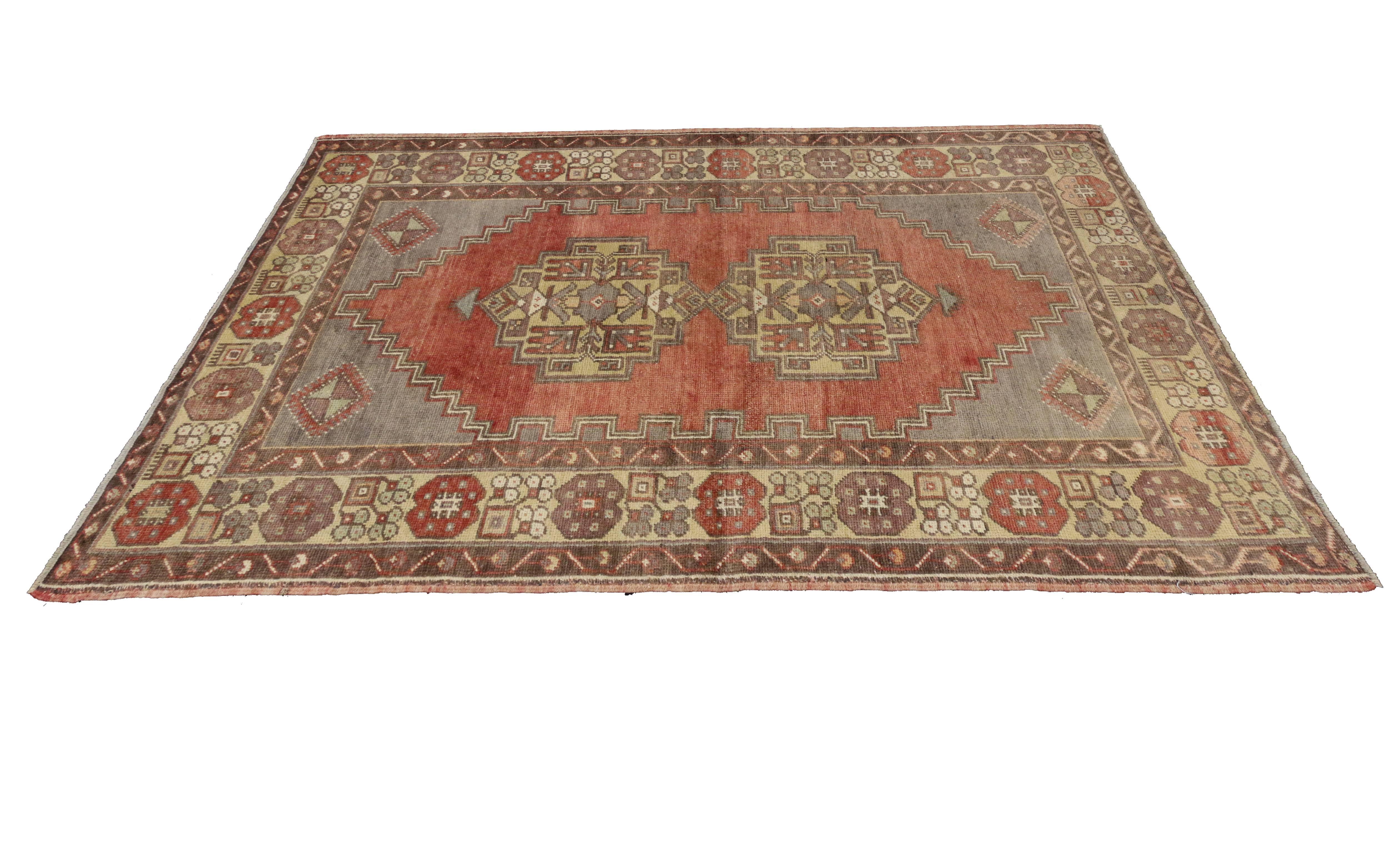 Wool Vintage Turkish Oushak Rug with Traditional Style, Entry or Foyer Rug For Sale