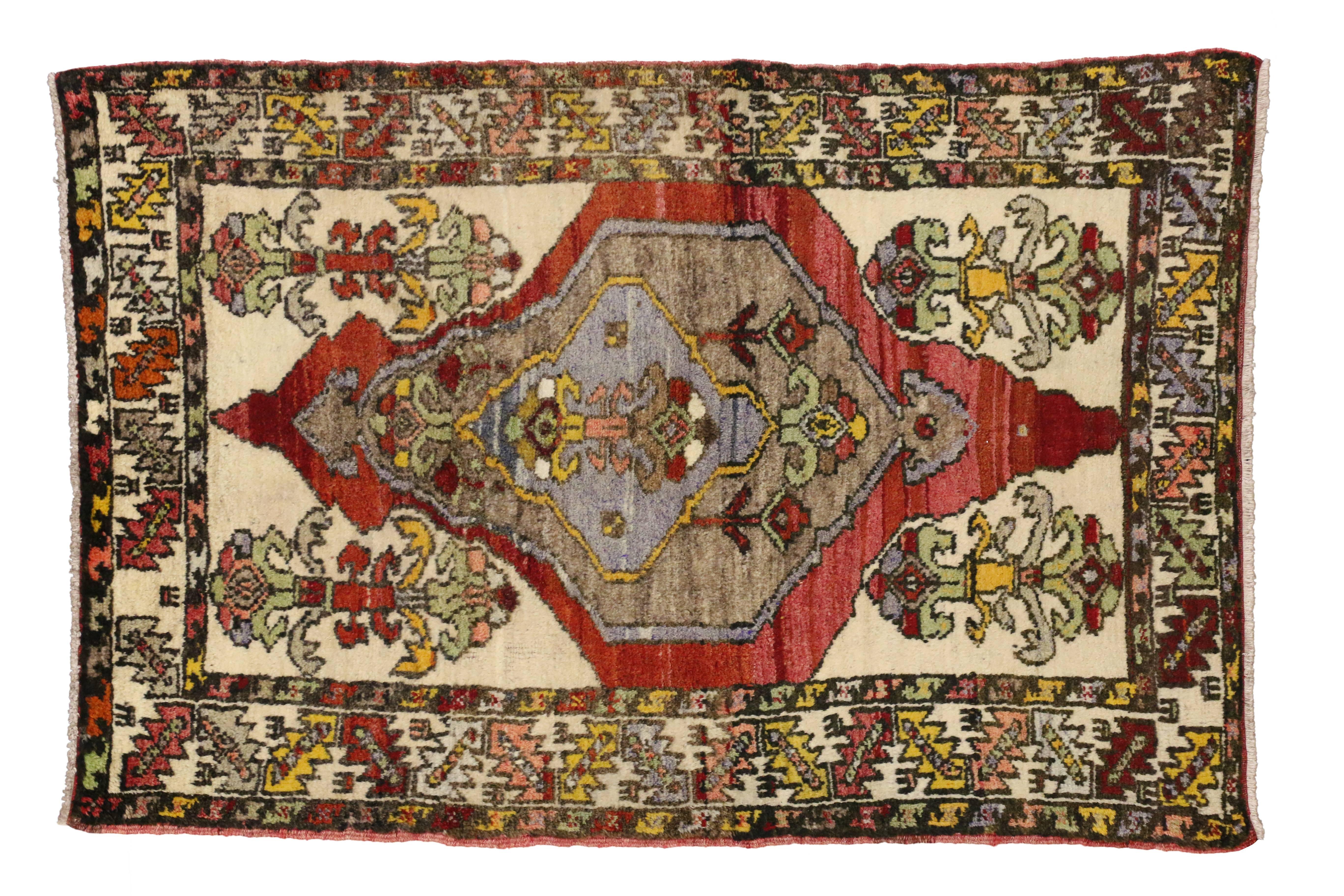 Vintage Turkish Oushak Rug with Modern Traditional Style For Sale 1