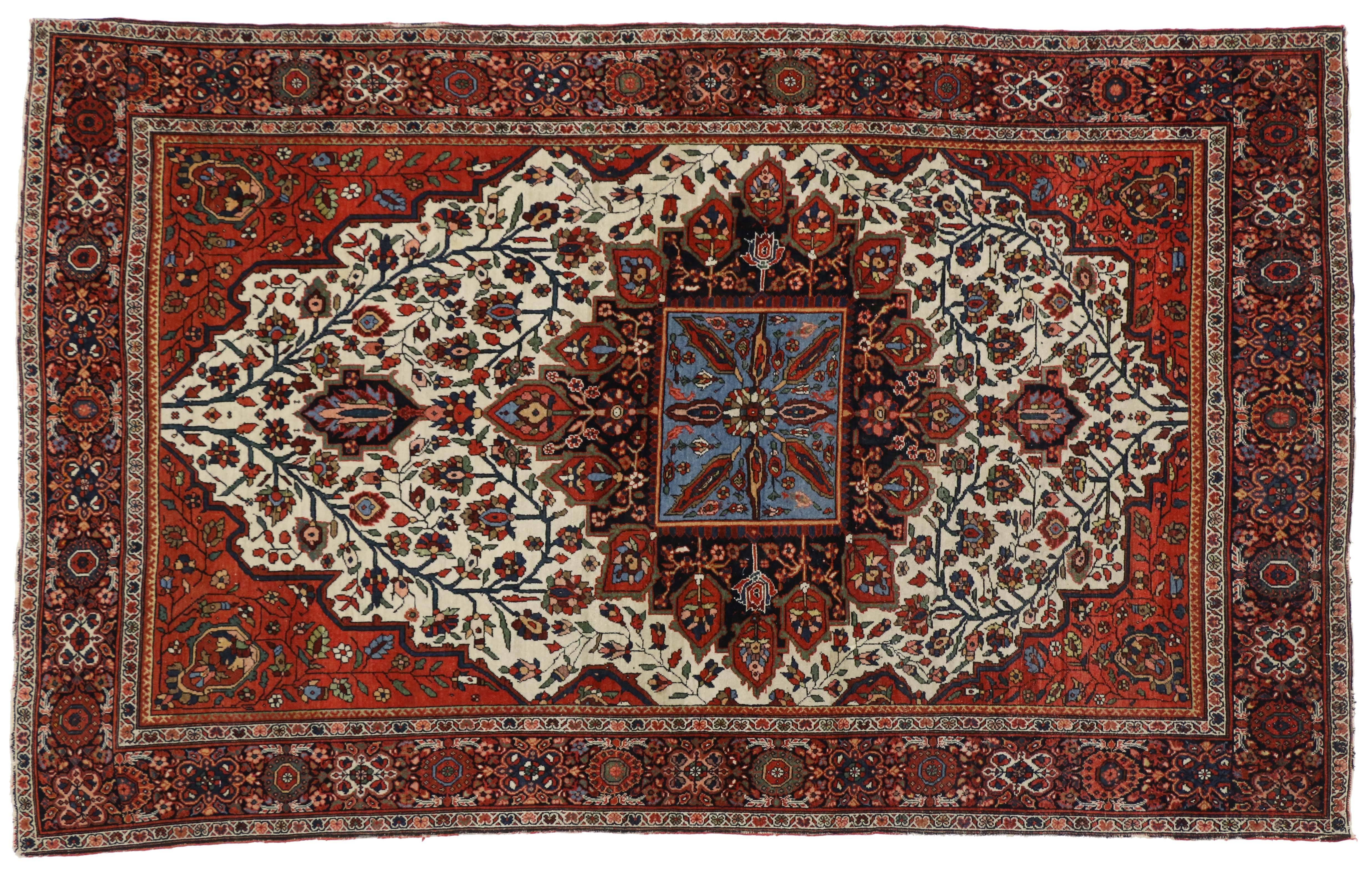 Antique Persian Sarouk Farahan Rug with Modern Style For Sale 1