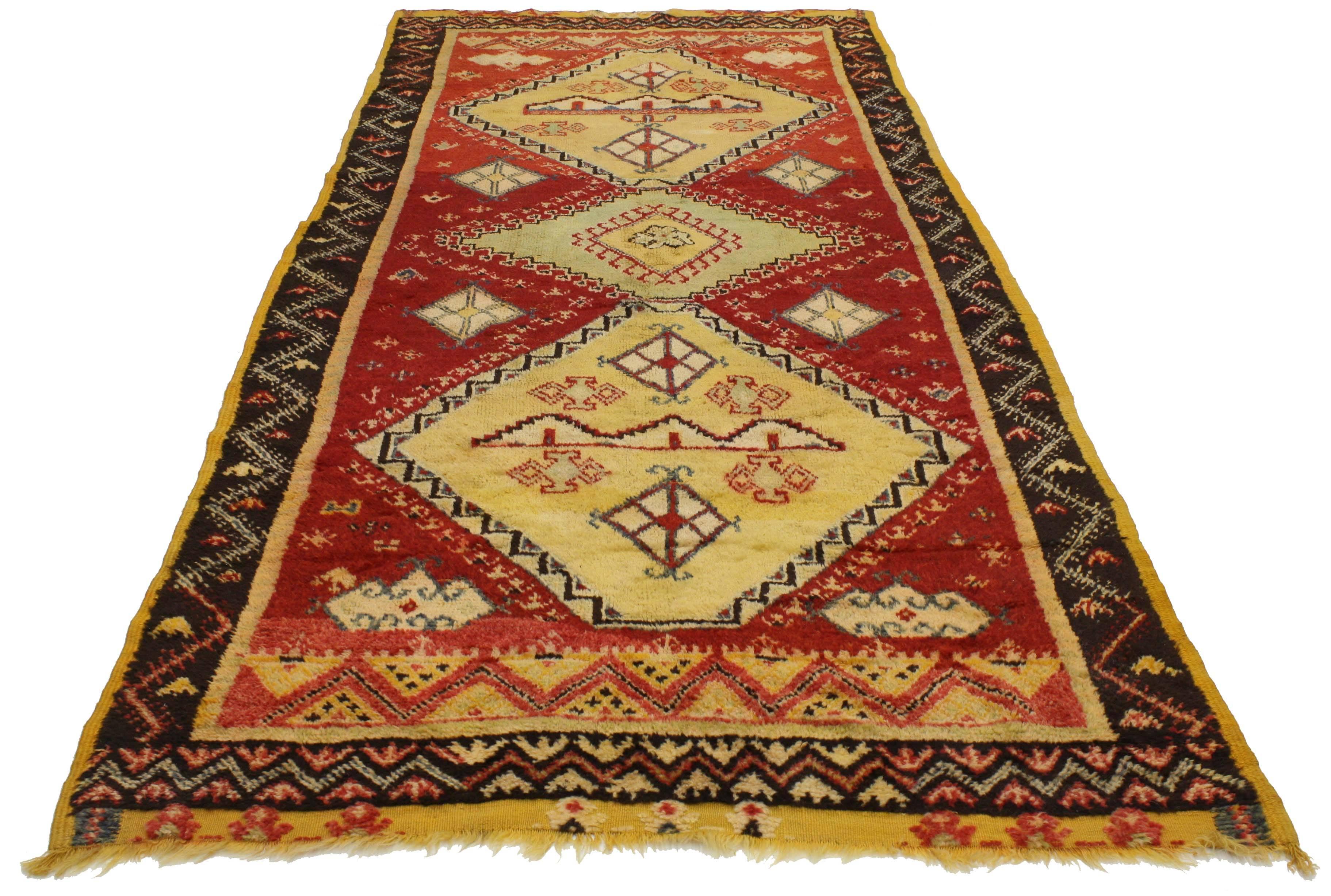 Tribal Tapis berbère marocain vintage avec style tribal moderne en vente