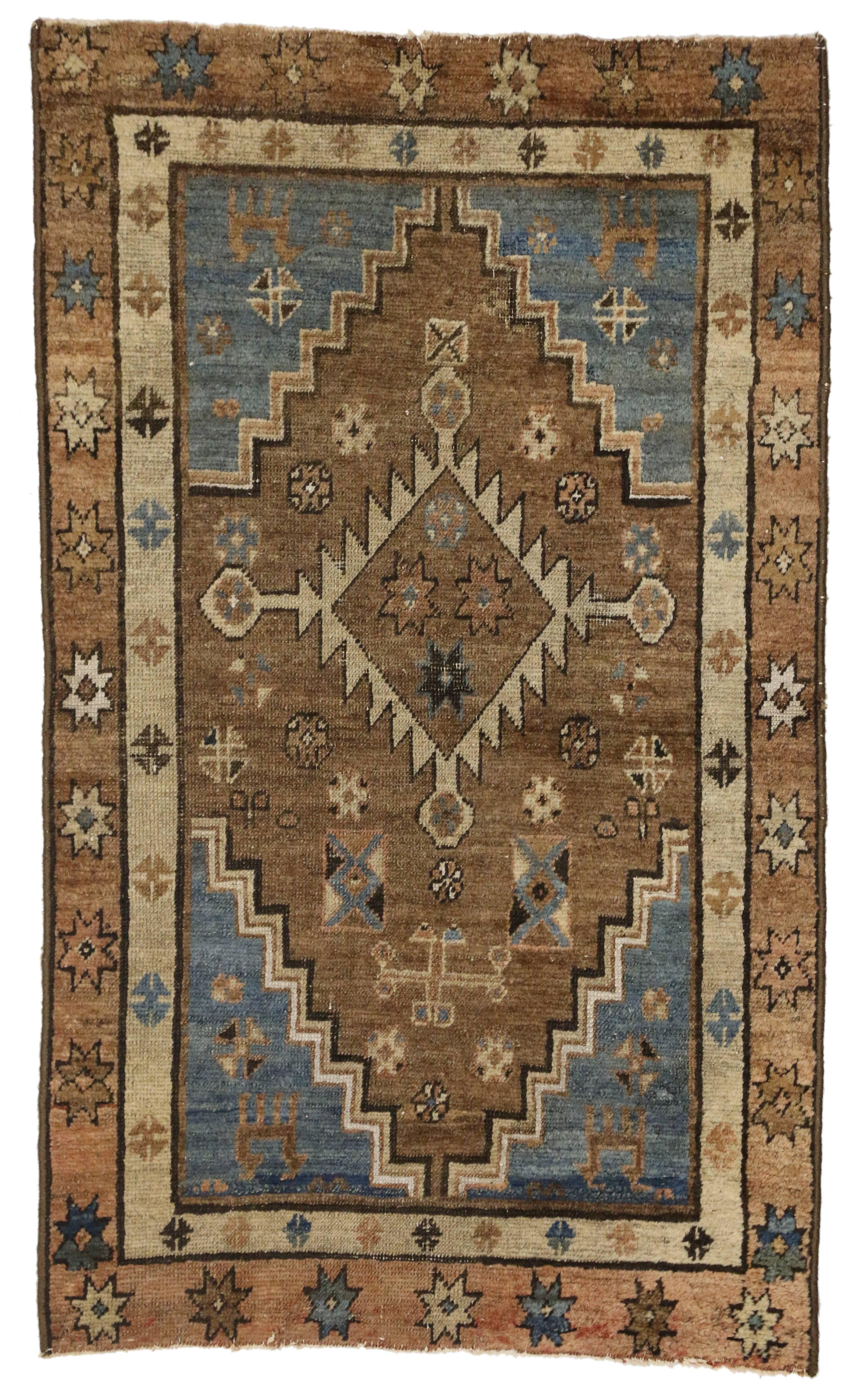 Antique Persian Bakshaish Rug with Modern Tribal Style For Sale 1