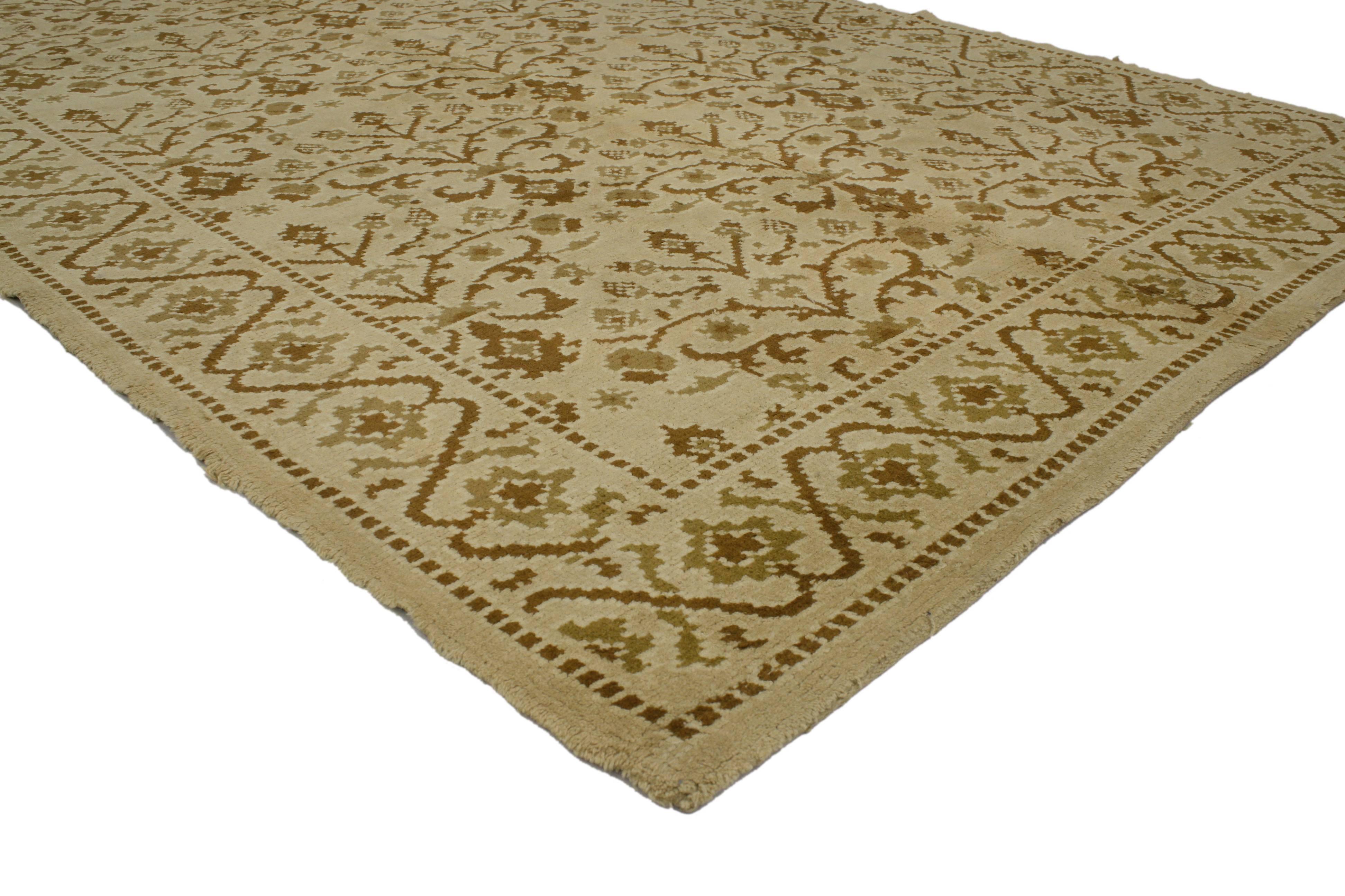 76982 vintage Spanish rug with Transitional style. This vintage European rug represents Spain's history, artistic style and an eccentric melding of the new with the old during the mid-20th century. This vintage Spanish rug with transitional style