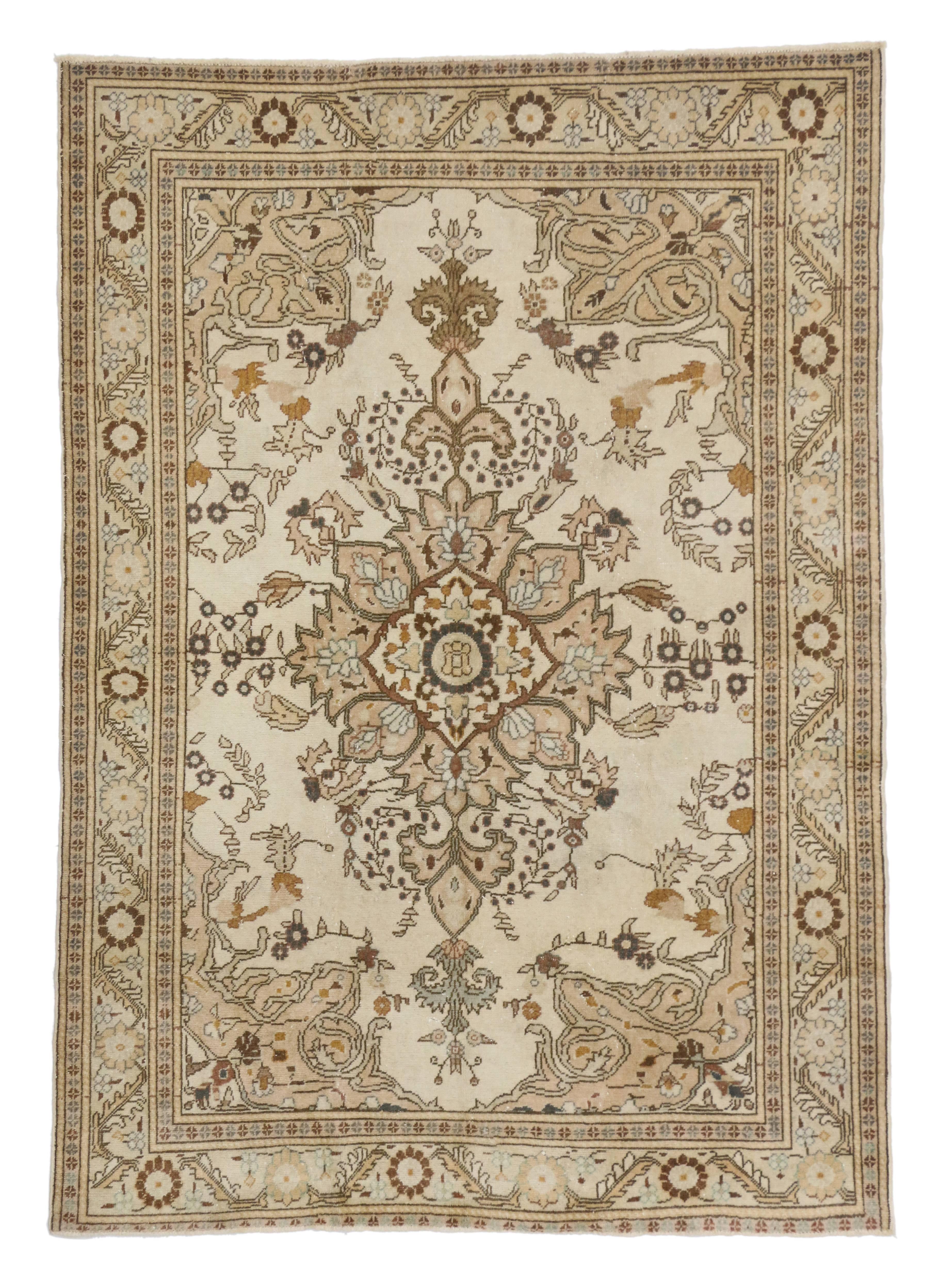 Vintage Turkish Sivas Rug with Transitional Style in Light Colors For Sale 2