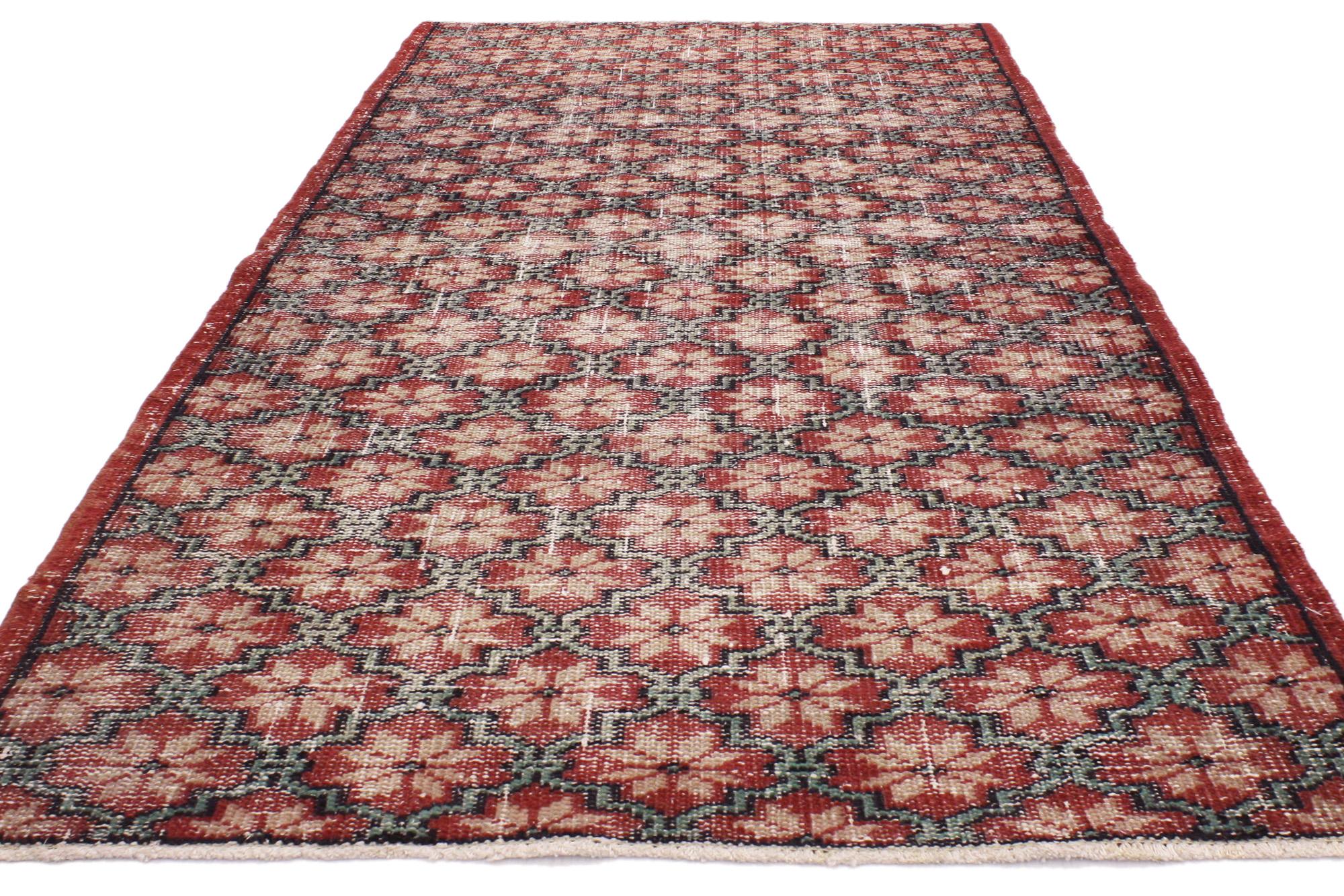 Türkischer Sivas-Teppich von Zeki Muren im Vintage-Stil im Industrie-Art déco-Stil im Distressed-Stil (Handgeknüpft) im Angebot