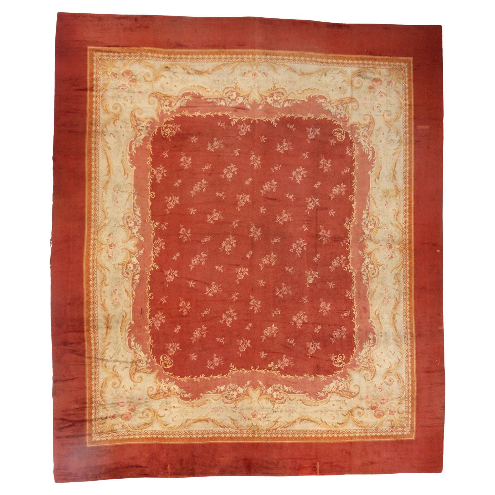 Late 19th Century Antique French Savonnerie Carpet with Traditional Style