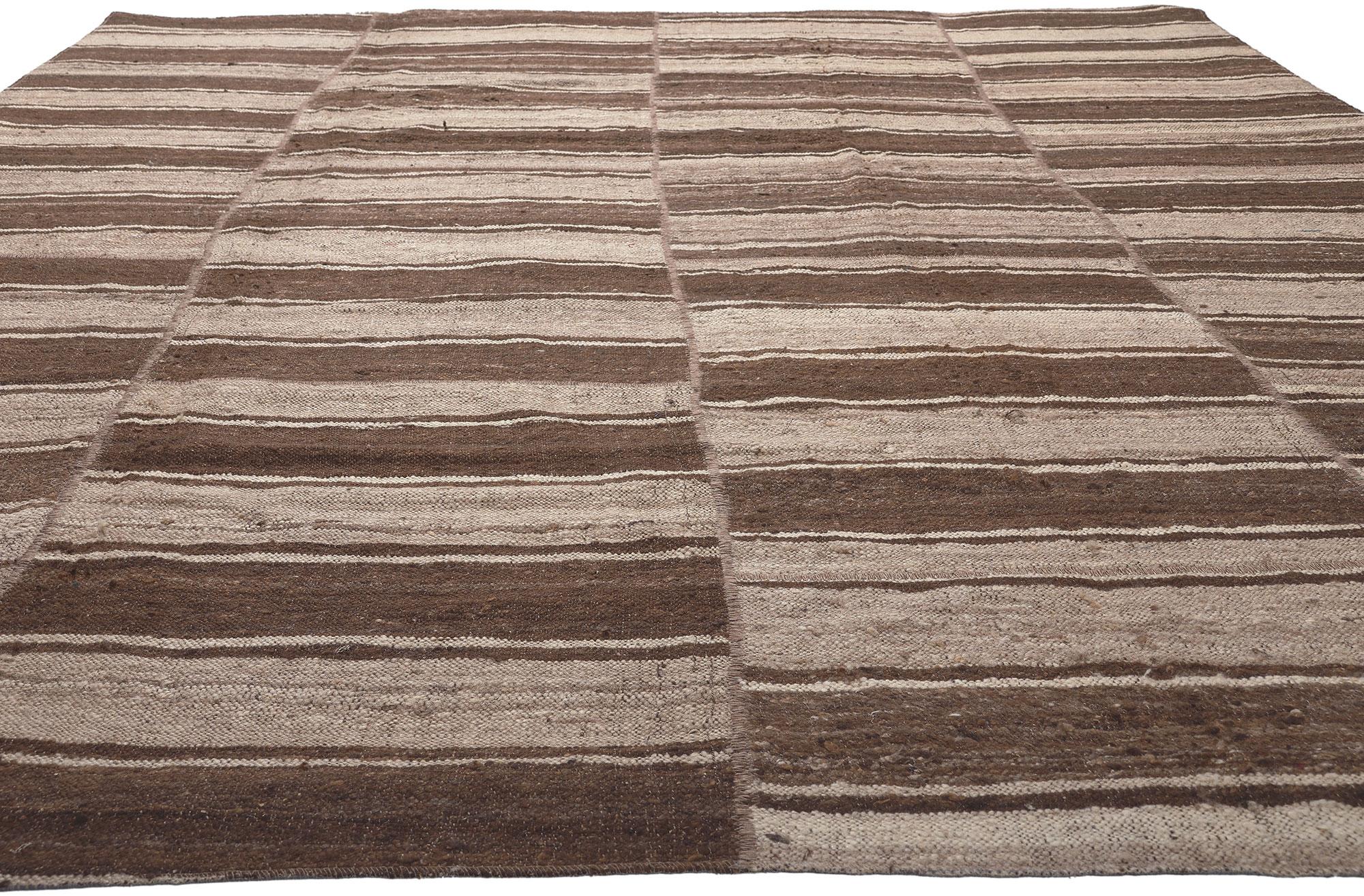 Turc Tapis Kilim turc vintage, Wabi-Sabi embrasse des finesse rustiques en vente
