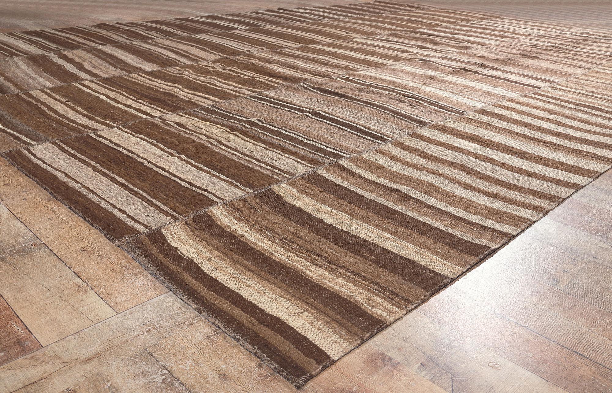 Laine Tapis Kilim turc vintage, Wabi-Sabi embrasse un design durable en vente
