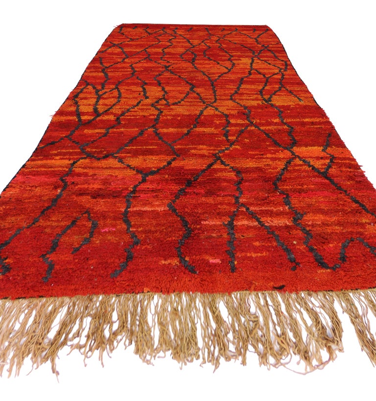 20th Century Vintage Berber Moroccan Rug with Post-Modern Style For Sale