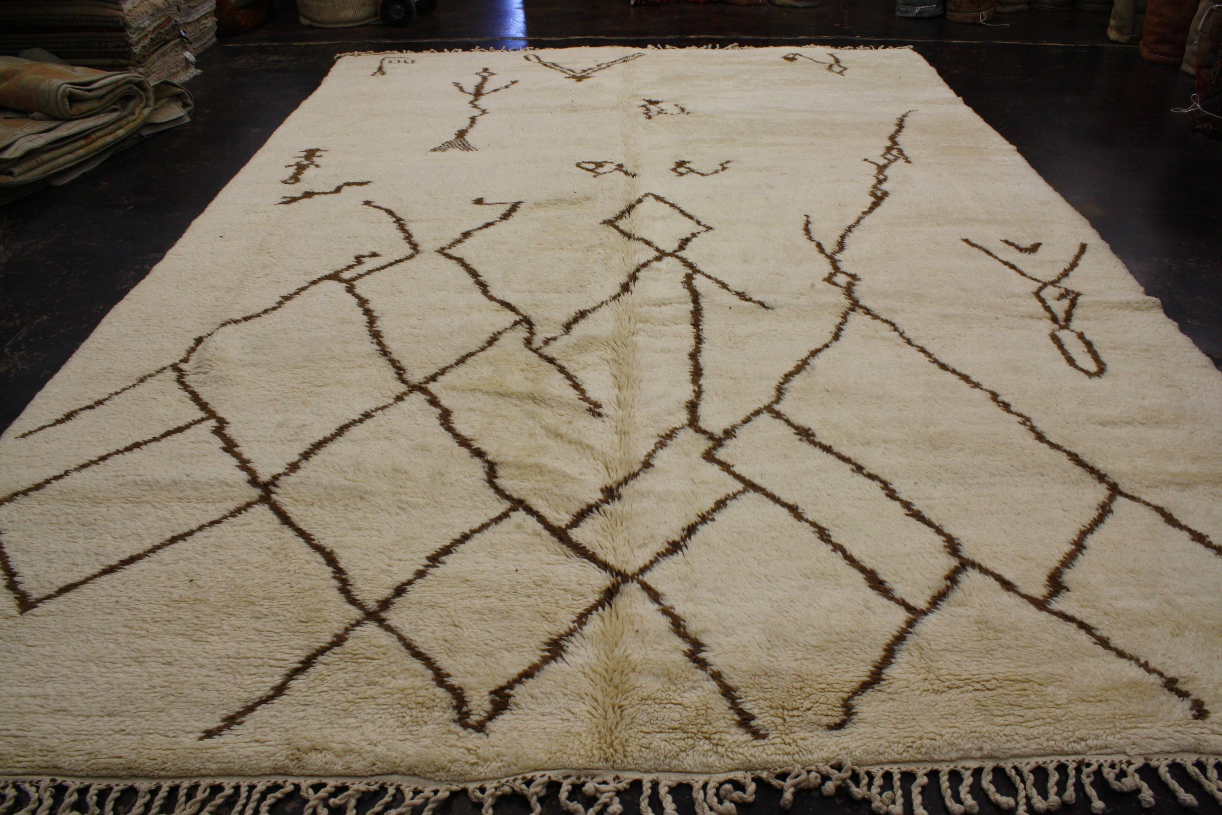Oversized Moroccan Area Rug with Modern Tribal Design 3