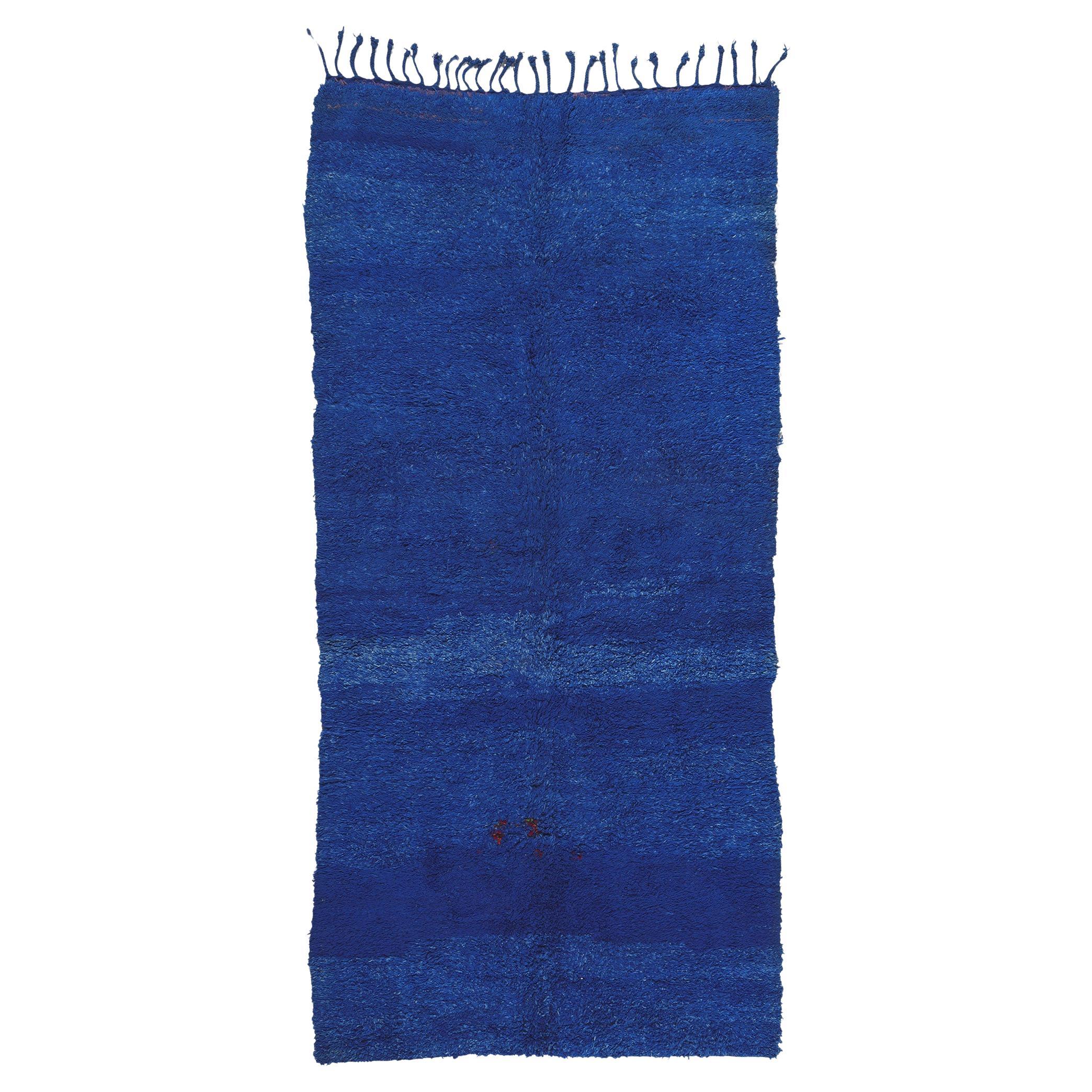 Tapis marocain bleu vintage Beni MGuild, Boho moderne rencontre Marrakech Paradise en vente