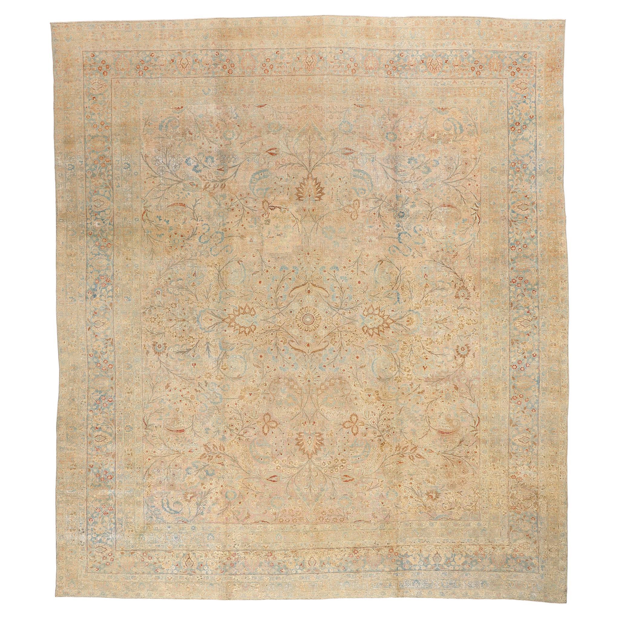 Late 19th Century Antique Persian Khorassan Rug with Traditional Style For Sale
