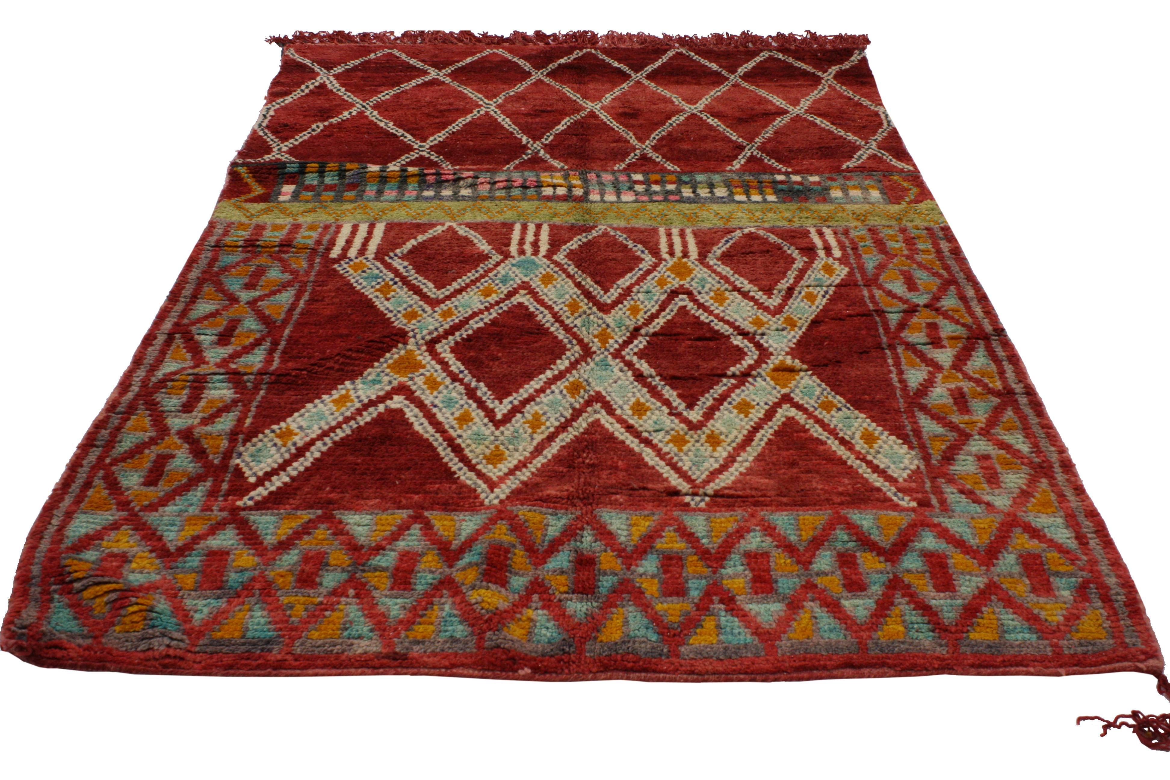 Mid-Century Modern Berber Moroccan Rug with Modern Tribal Style In Good Condition In Dallas, TX