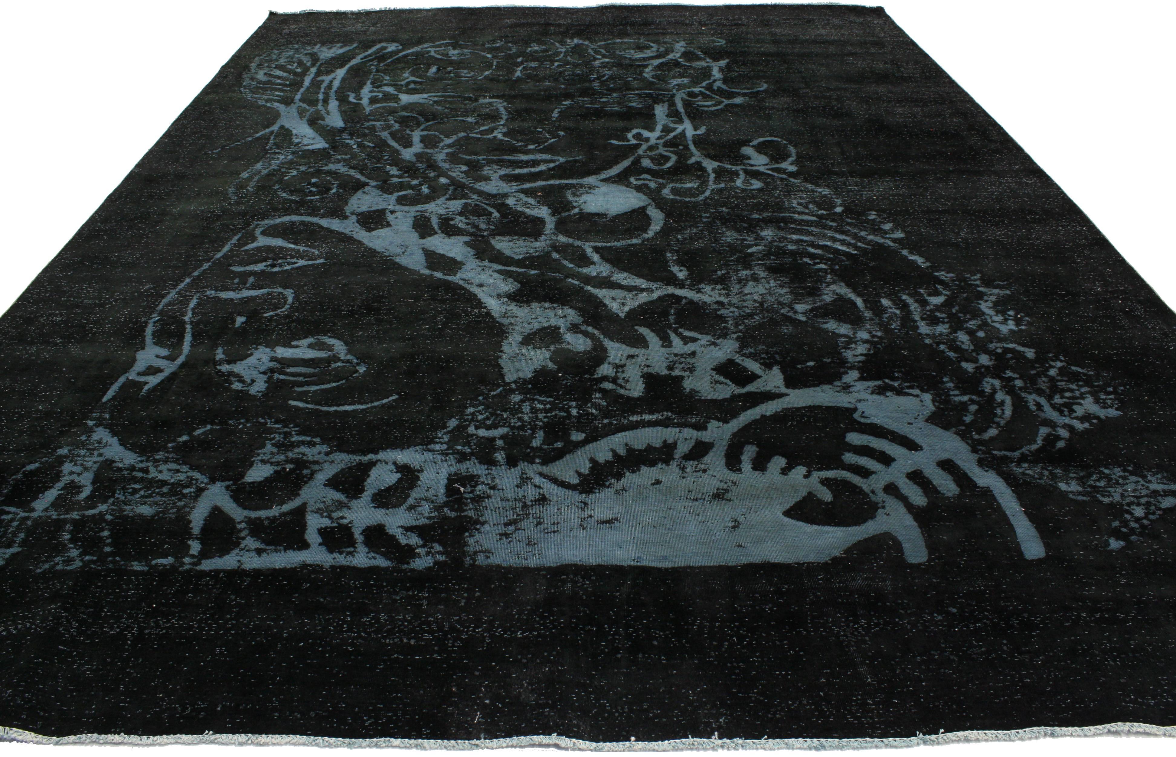Noué à la main Tapis persan surteint noir vintage sculpté à la main, 09'06 x 12'09 en vente