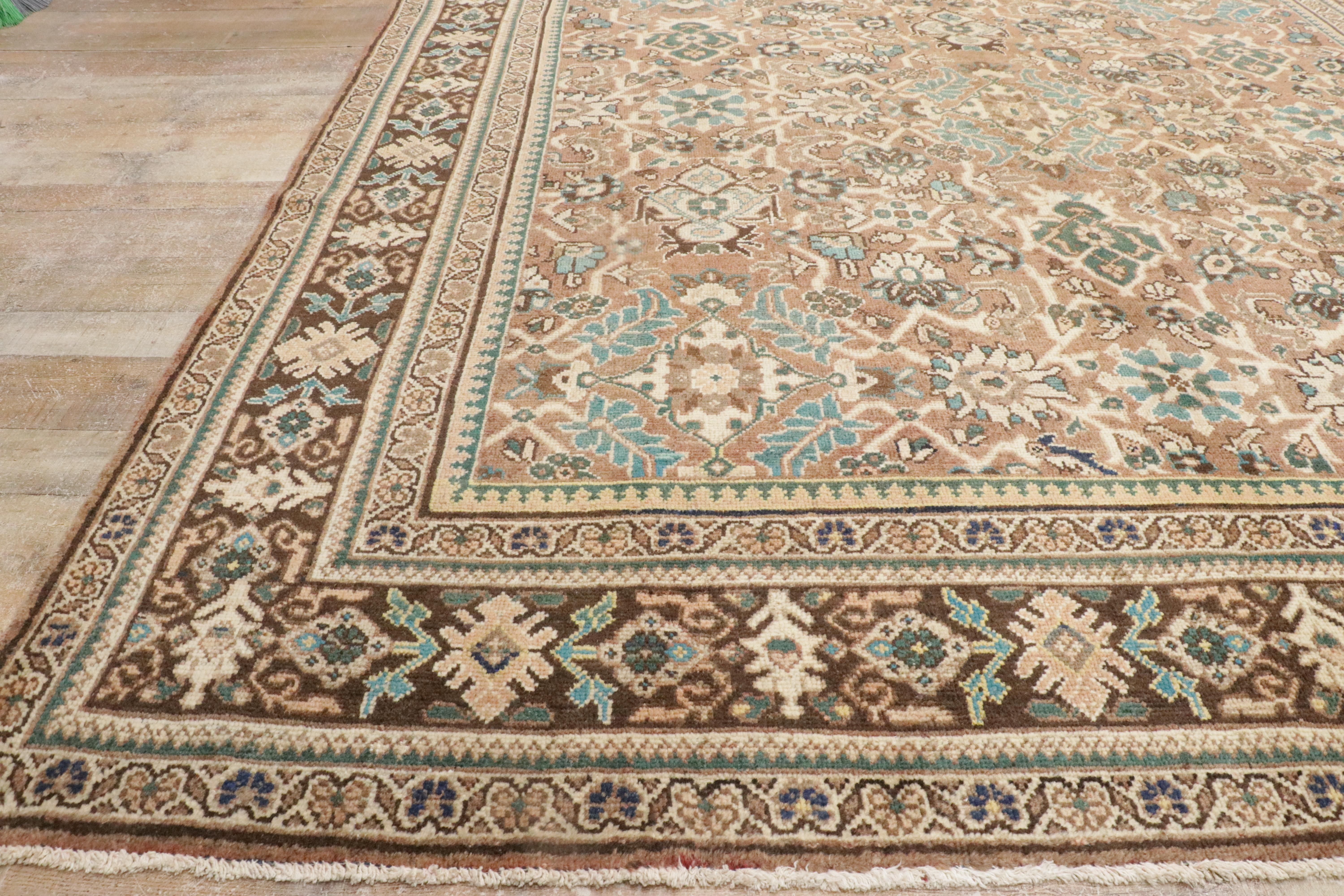 Vintage Persian Mahal Rug with Traditional Style For Sale 4