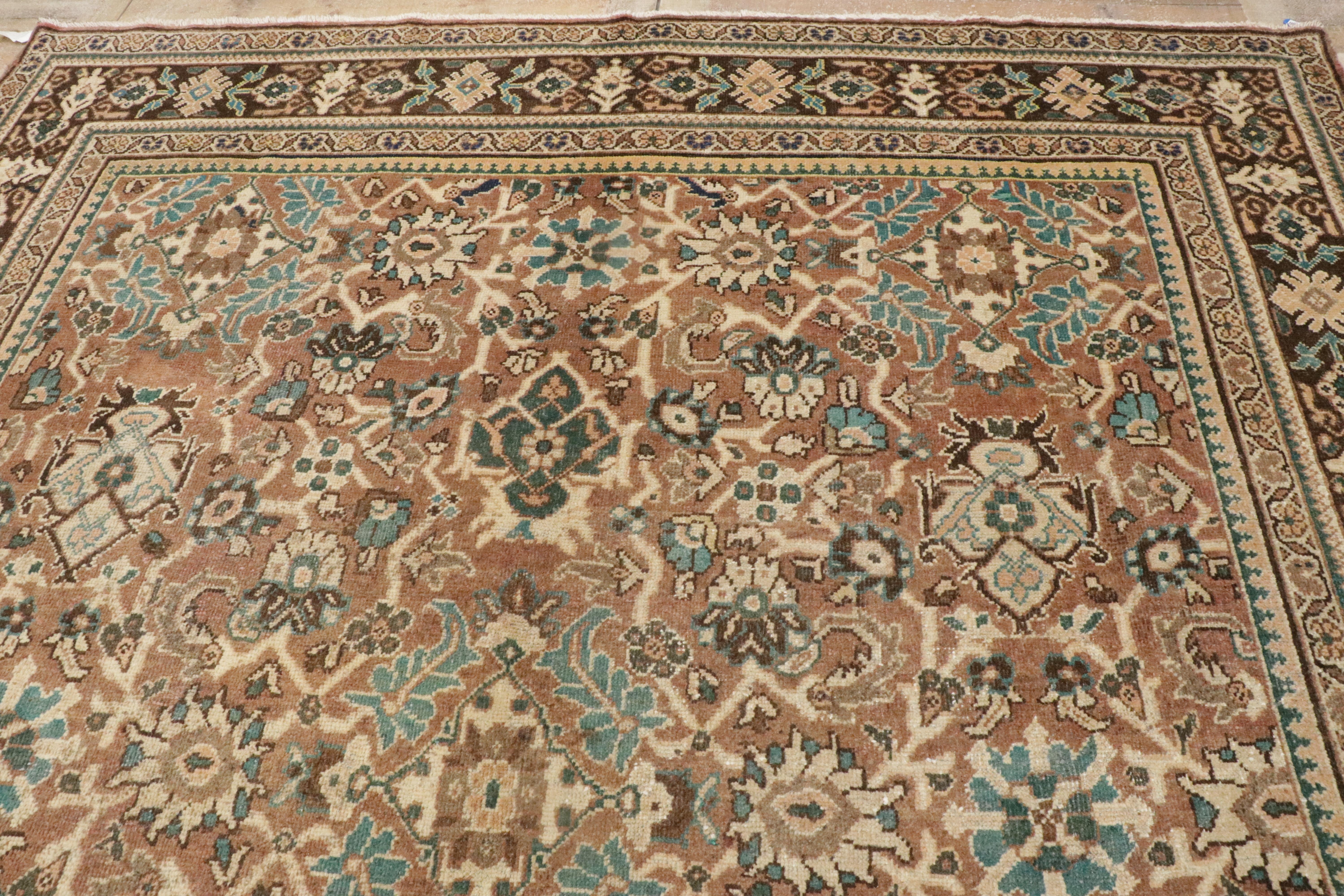 Vintage Persian Mahal Rug with Traditional Style For Sale 5
