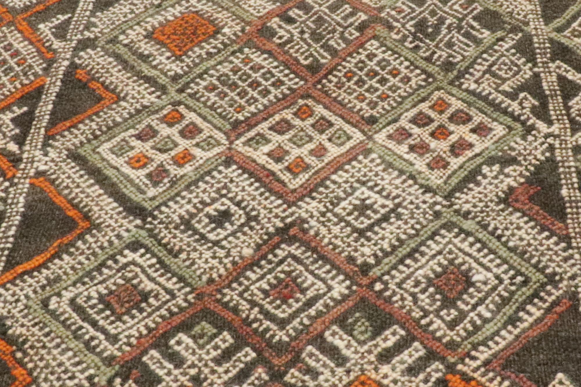 Vintage Zemmour Moroccan Hanbel Rug Kilim Runner For Sale 5