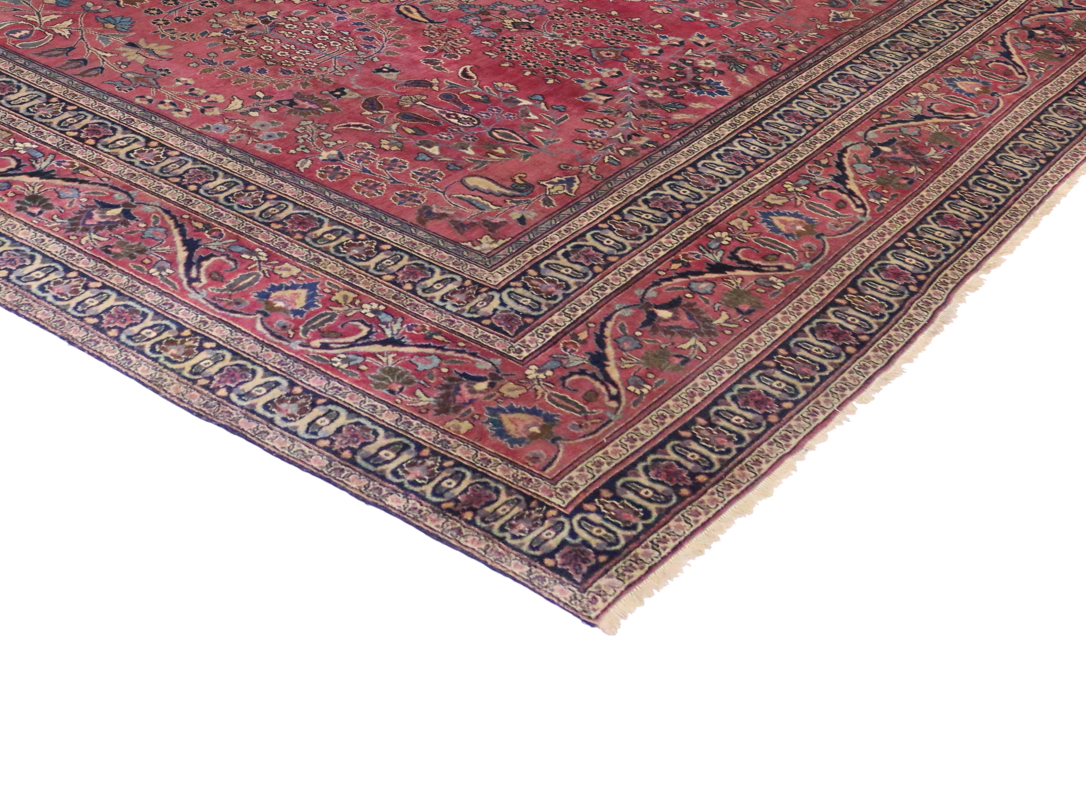 Antique Persian Khorassan Rug with Modern Victorian Style and Old World Vibes  In Good Condition For Sale In Dallas, TX