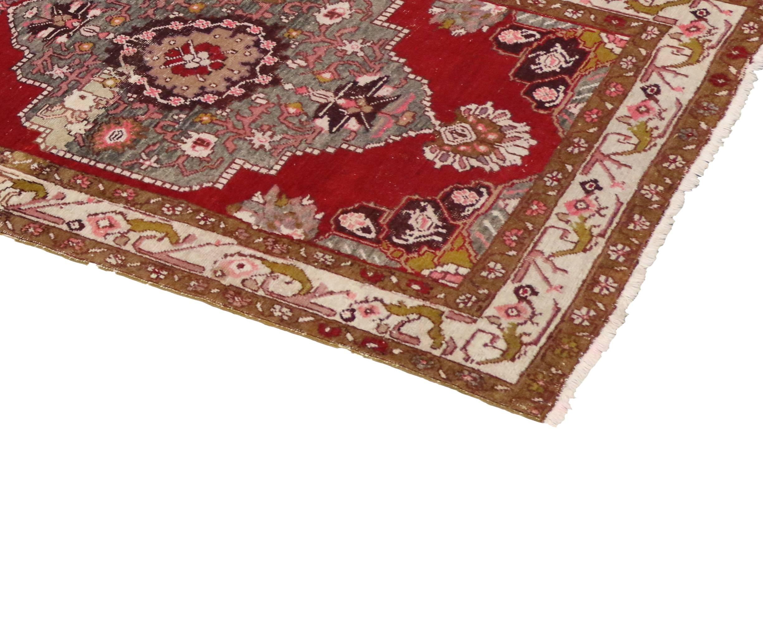 Noué à la main Tapis de couloir turc Oushak vintage de style tribal en vente