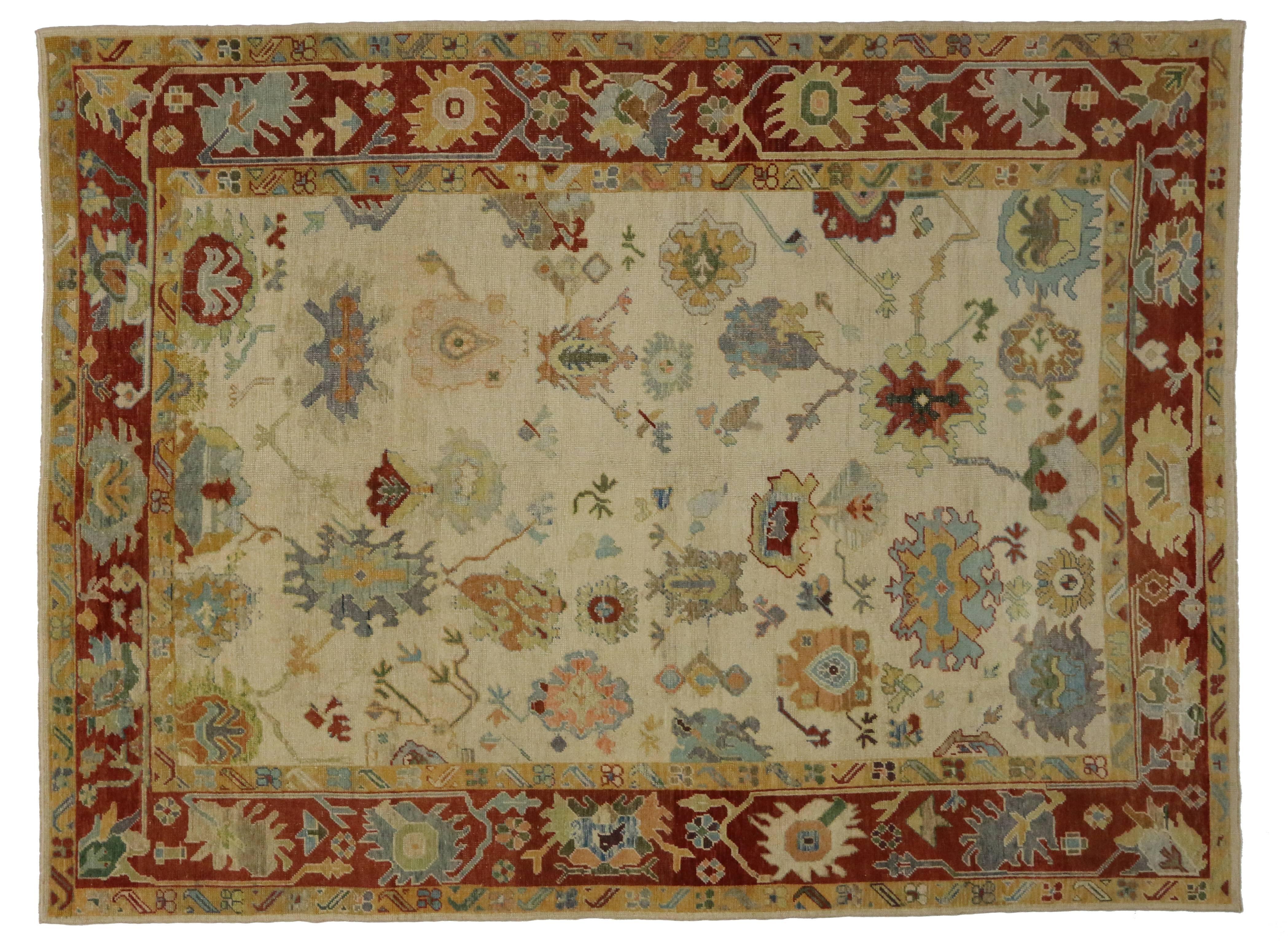 Modern Turkish Oushak Rug with Transitional Style in Traditional Colors In Excellent Condition In Dallas, TX