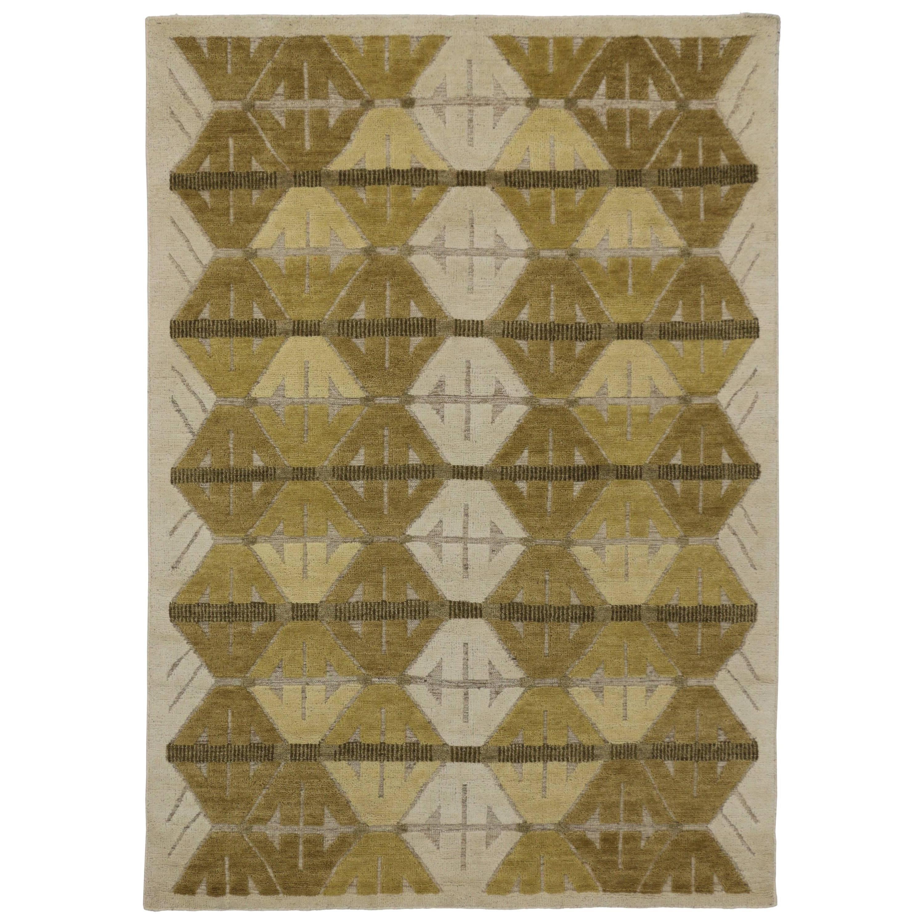 New High and Low Texture Rug with Contemporary Geometric Design and MCM Style