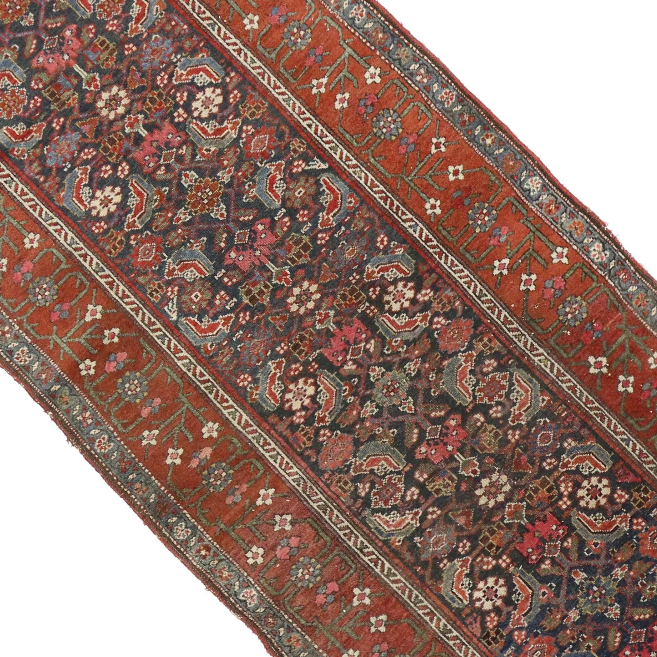 Antique Malayer Persian Runner with Modern Traditional Style In Good Condition For Sale In Dallas, TX