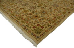 Spanischer goldener spanischer Vintage-Teppich im modernen traditionellen Stil