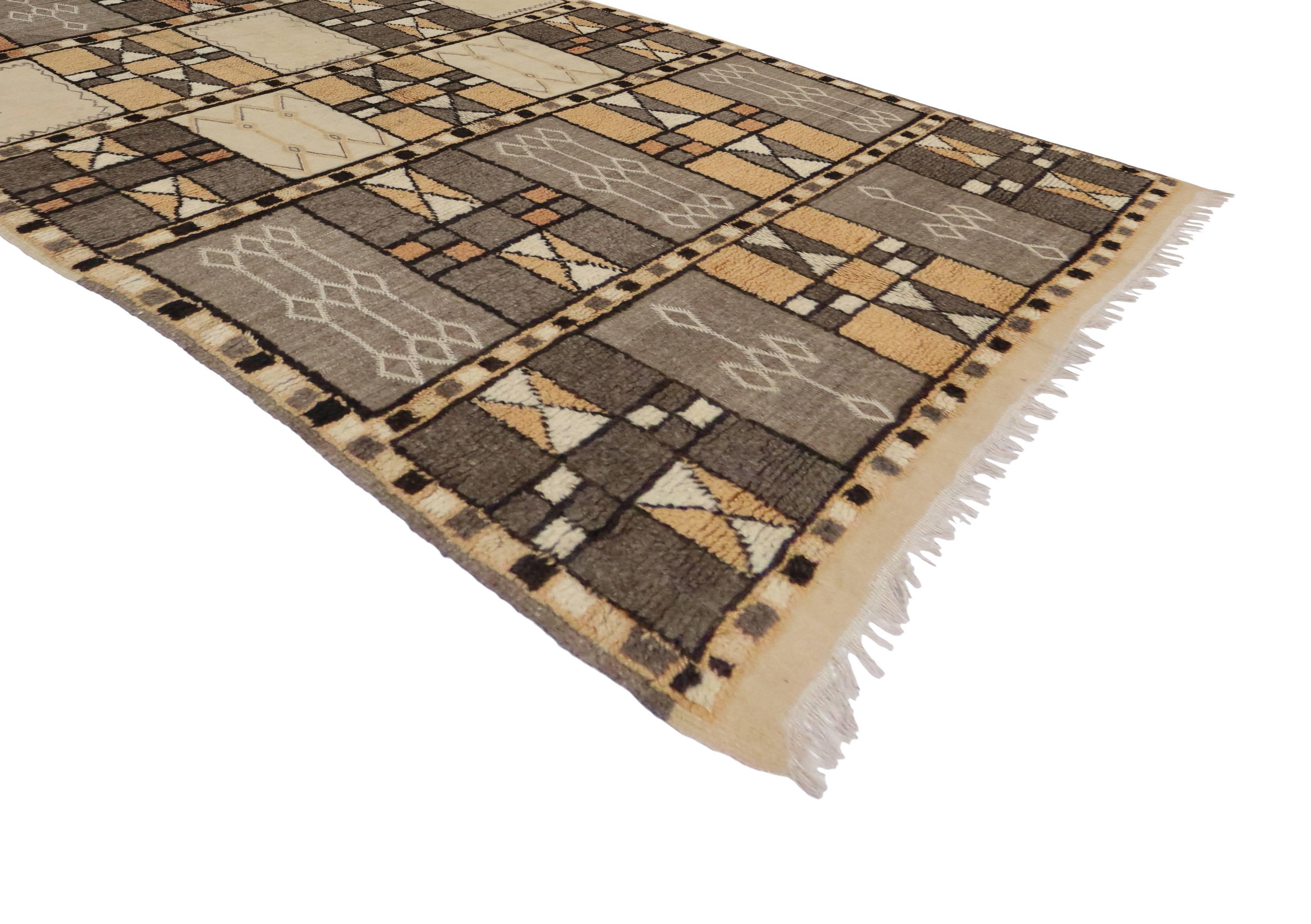 Wool Jebel Siroua Vintage Moroccan Rug Colors with Neutral Colors and Modernist Style