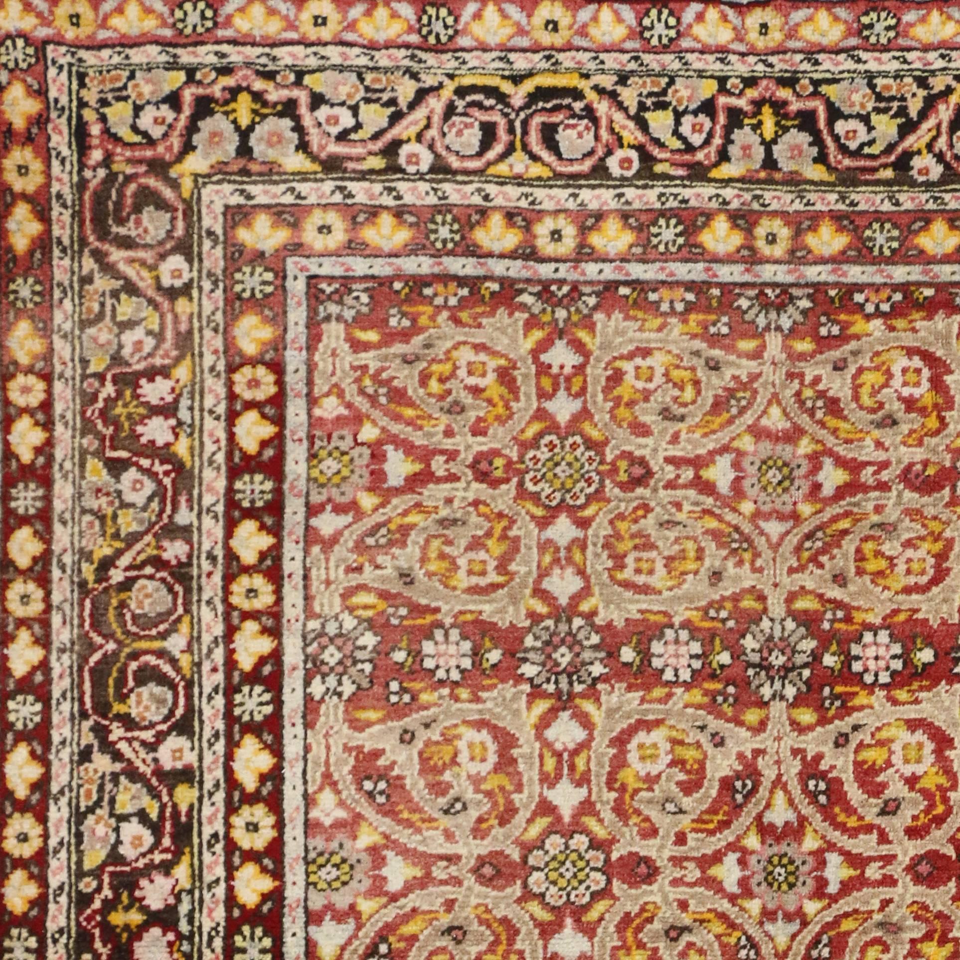 20th Century Vintage Turkish Oushak Rug with Traditional Style  For Sale