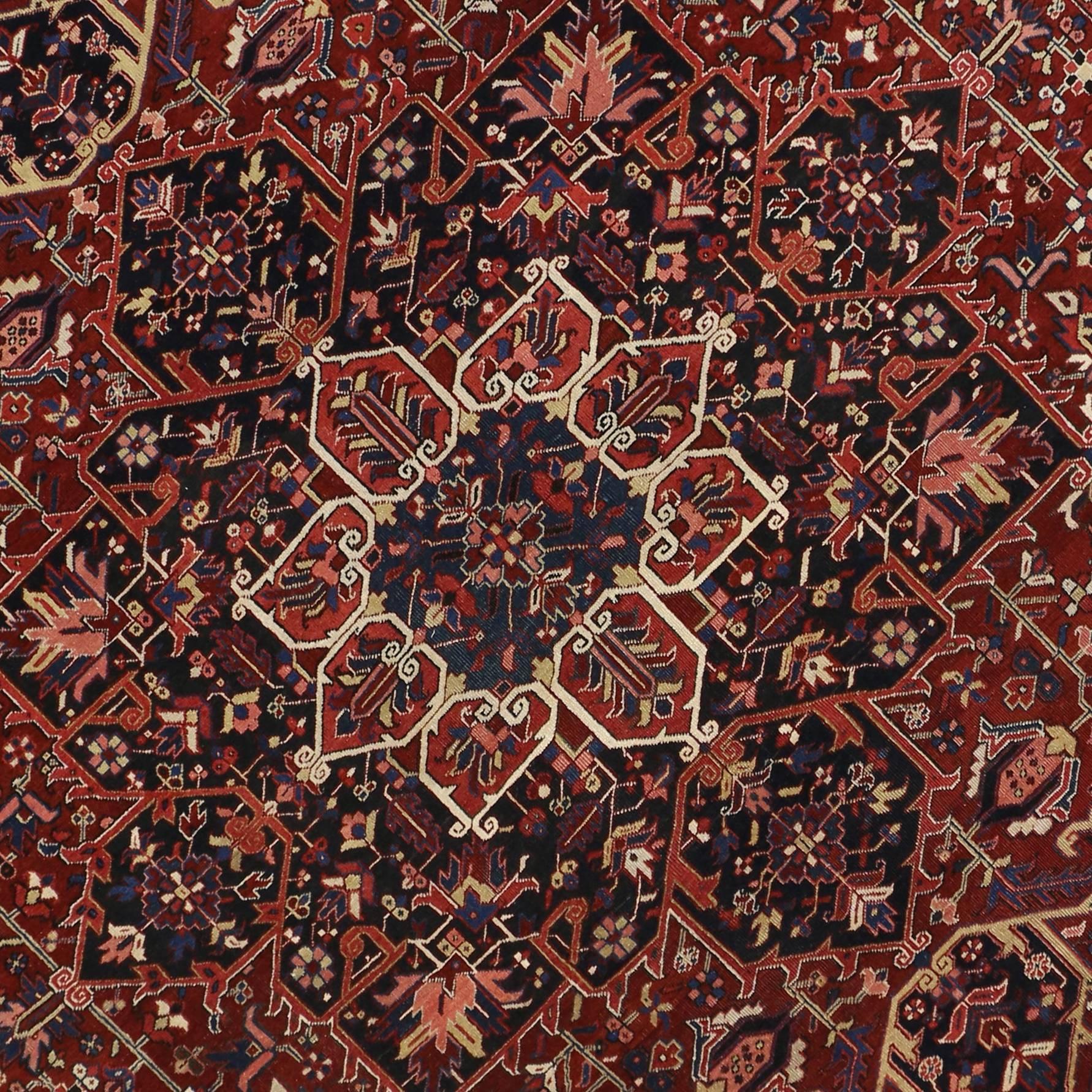 Antique Persian Heriz Rug with English Tudor Manor Style In Good Condition For Sale In Dallas, TX