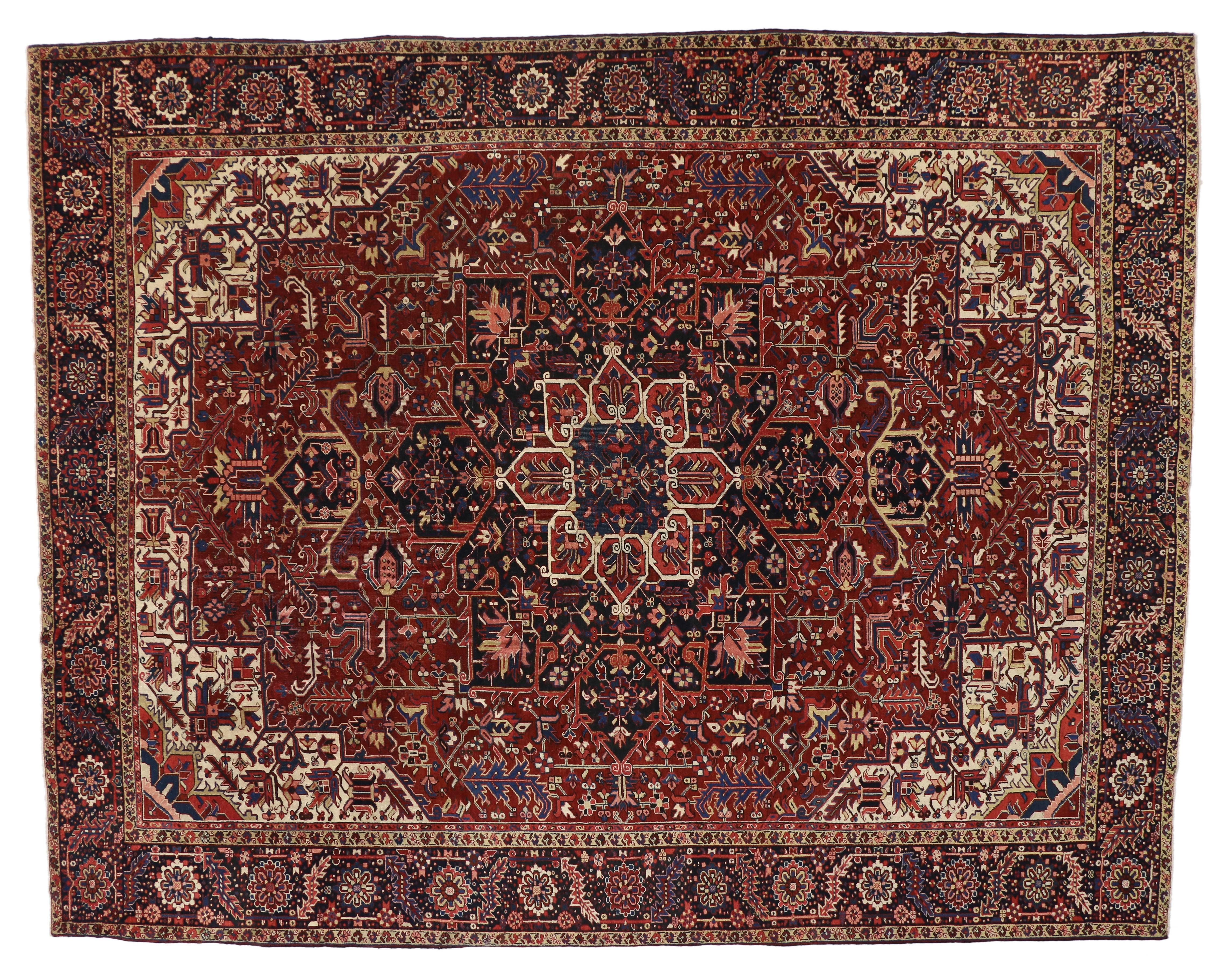 Antique Persian Heriz Rug with English Tudor Manor Style For Sale 3