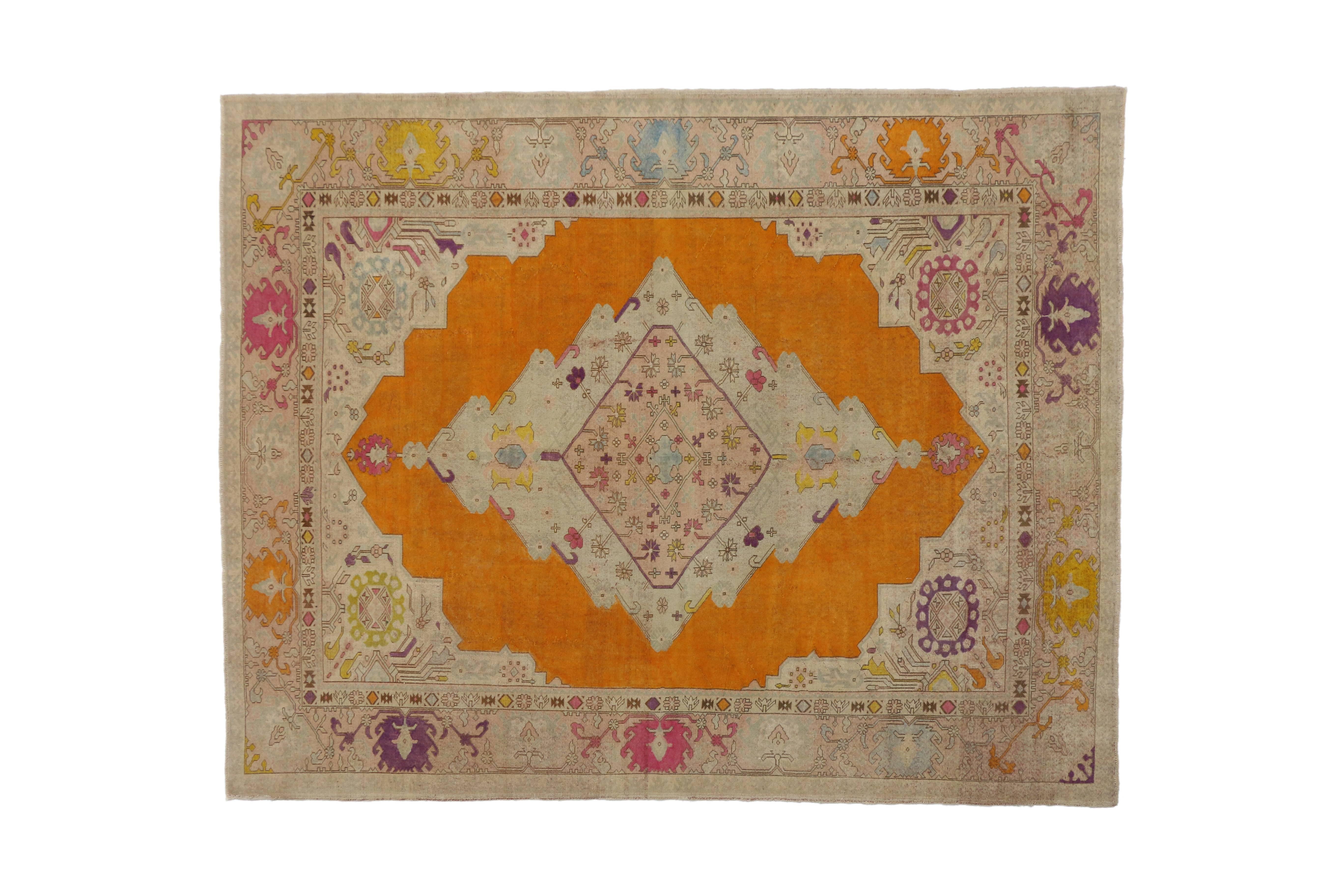 Vintage Turkish Oushak Rug with Modern Contemporary Style In Excellent Condition In Dallas, TX