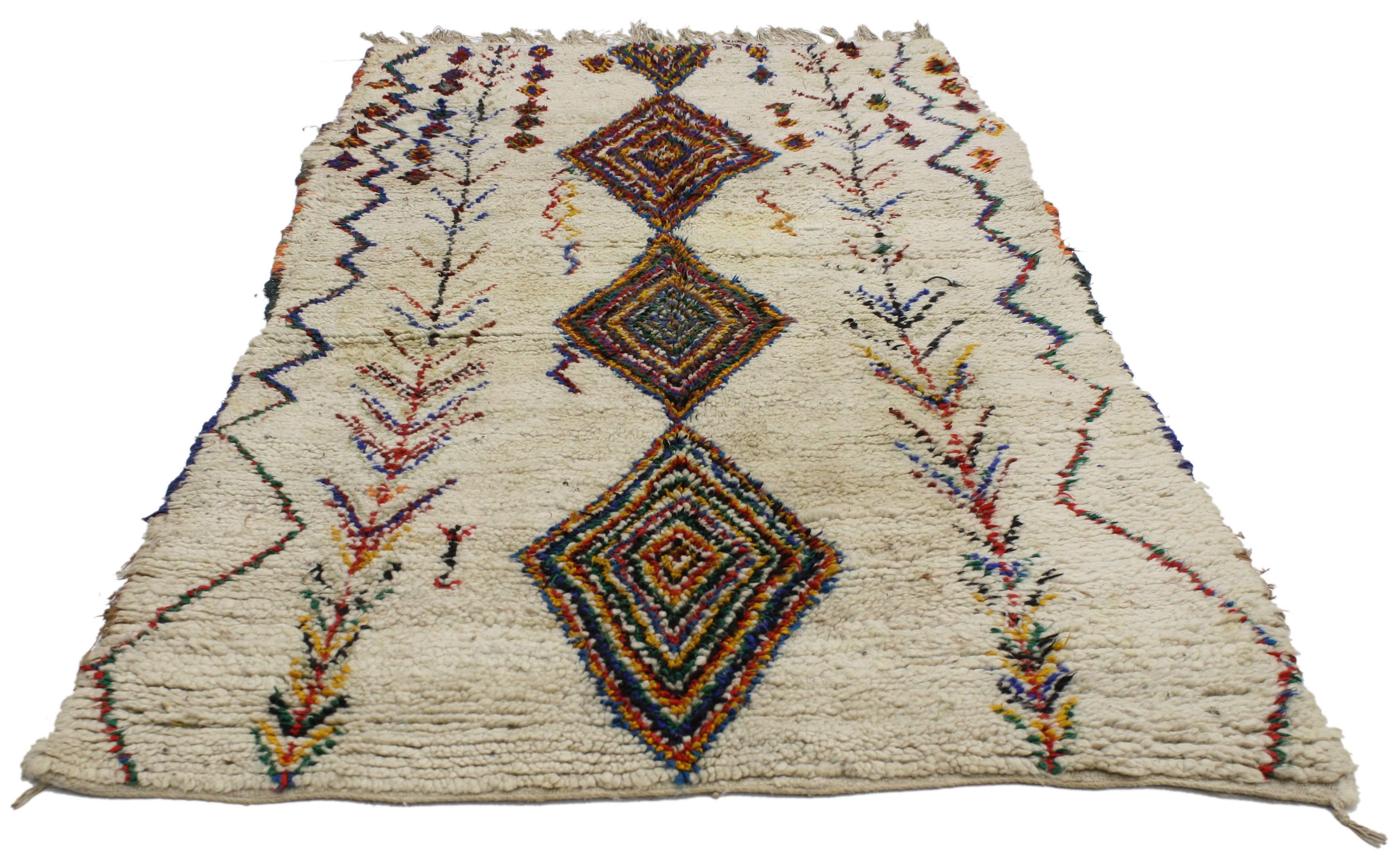 20624 Vintage Berber Moroccan Azilal rug with modern tribal style. Lacking a written language, Berber Tribe weavers incorporated ancestral myths into their textiles using archaic images and symbols. This vintage Berber Moroccan Azilal rug with