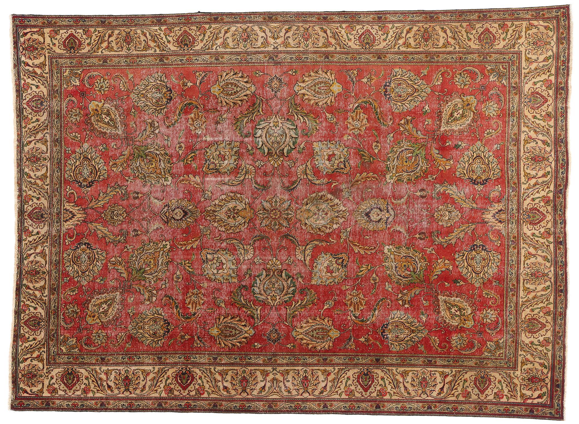 Tapis persan vintage vieilli de Tabriz avec style industriel moderne et rustique en vente 4