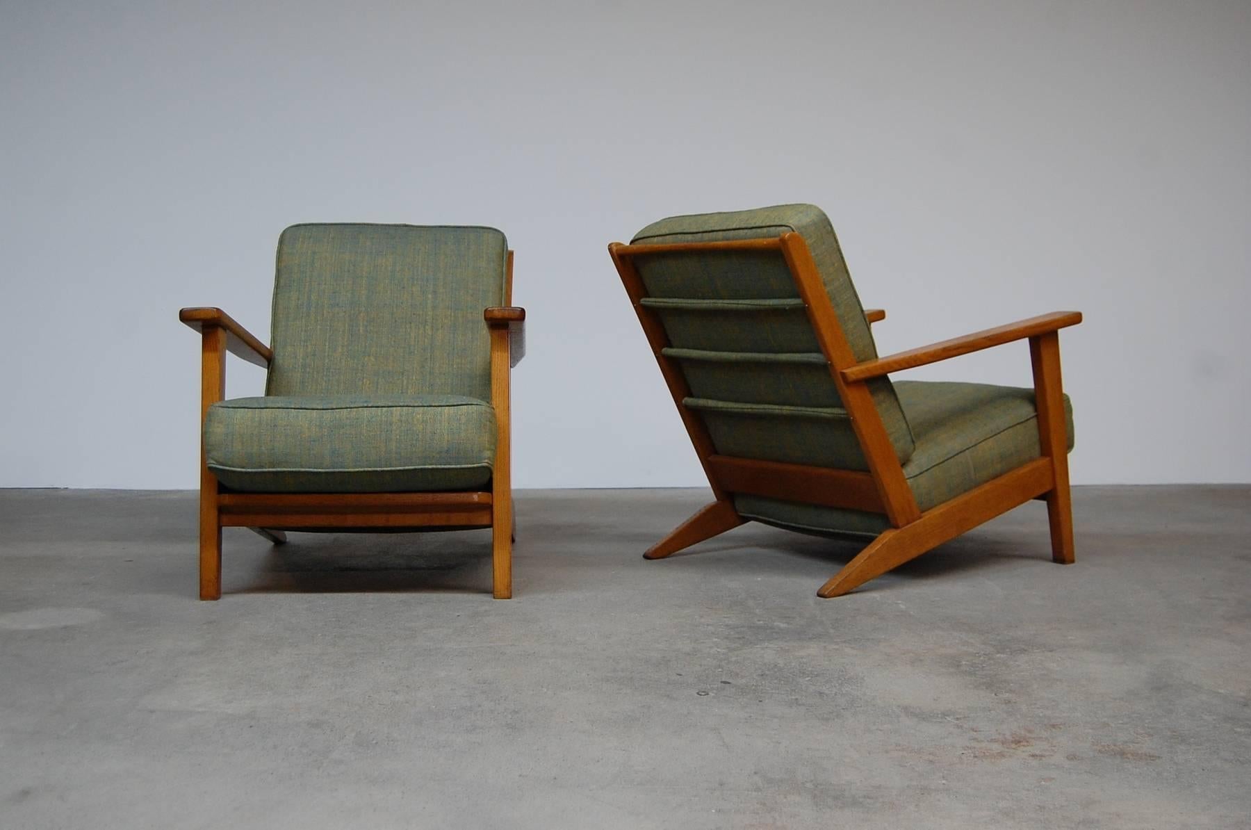 Mid-Century Modern Pair of Modernist Lounge Chairs from France For Sale