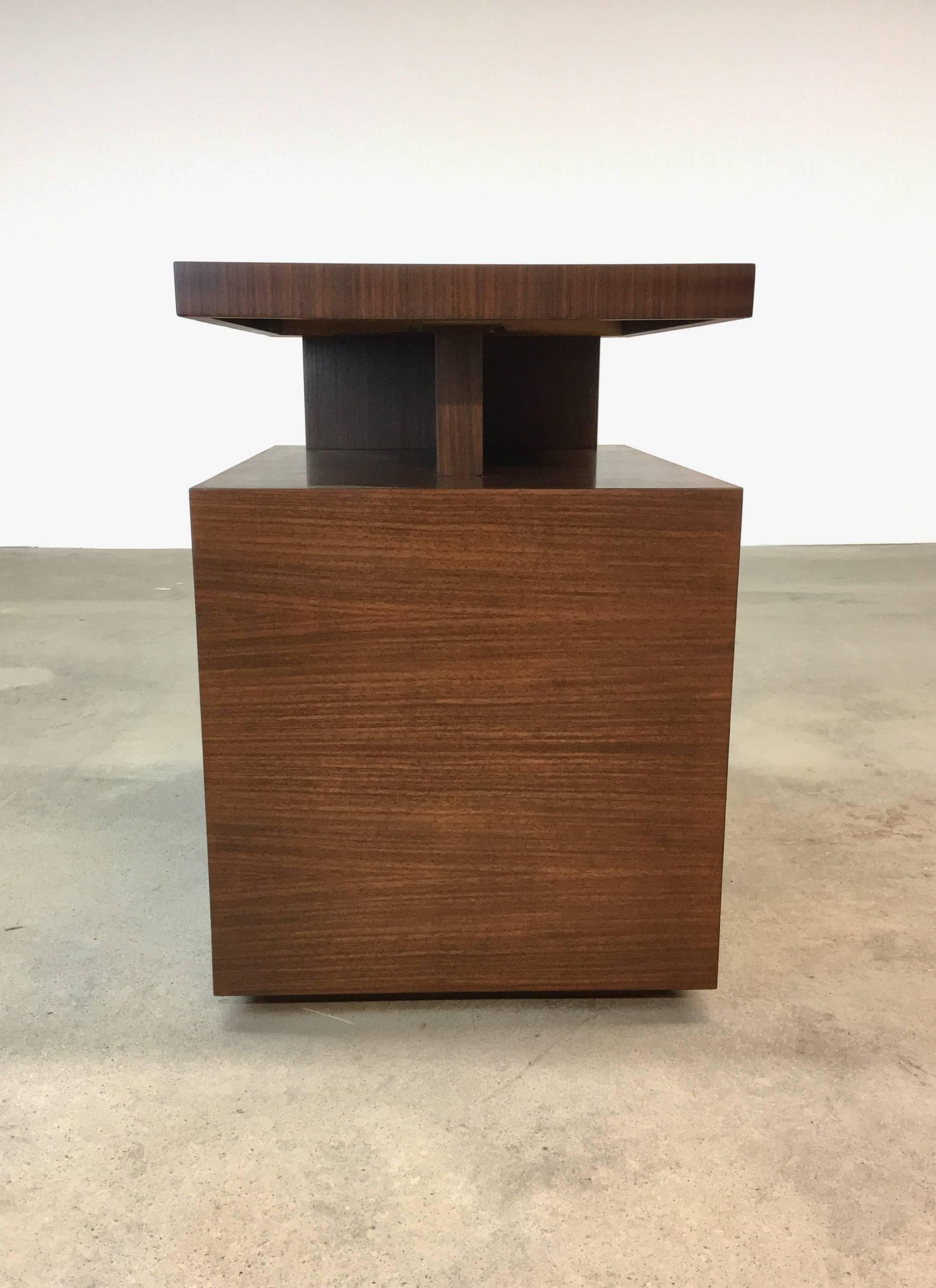 Pair of Andrew Szoeke End Tables in Rosewood In Good Condition In Providence, RI