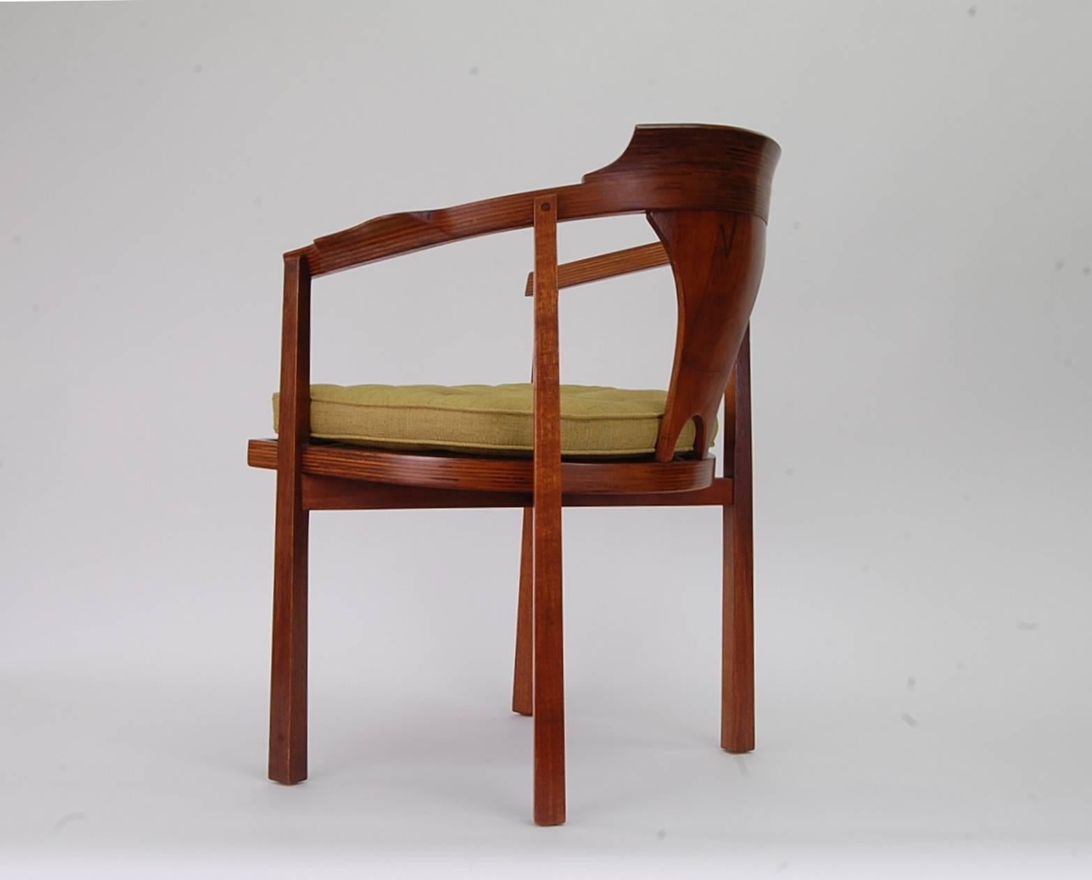 Mid-Century Modern Early Edward Wormley for Dunbar Horseshoe Armchair For Sale