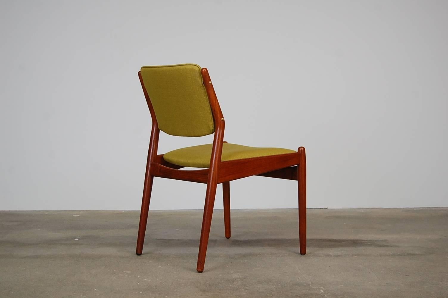 20th Century Set of Eight Danish Dining Chairs Designed by Arne Vodder