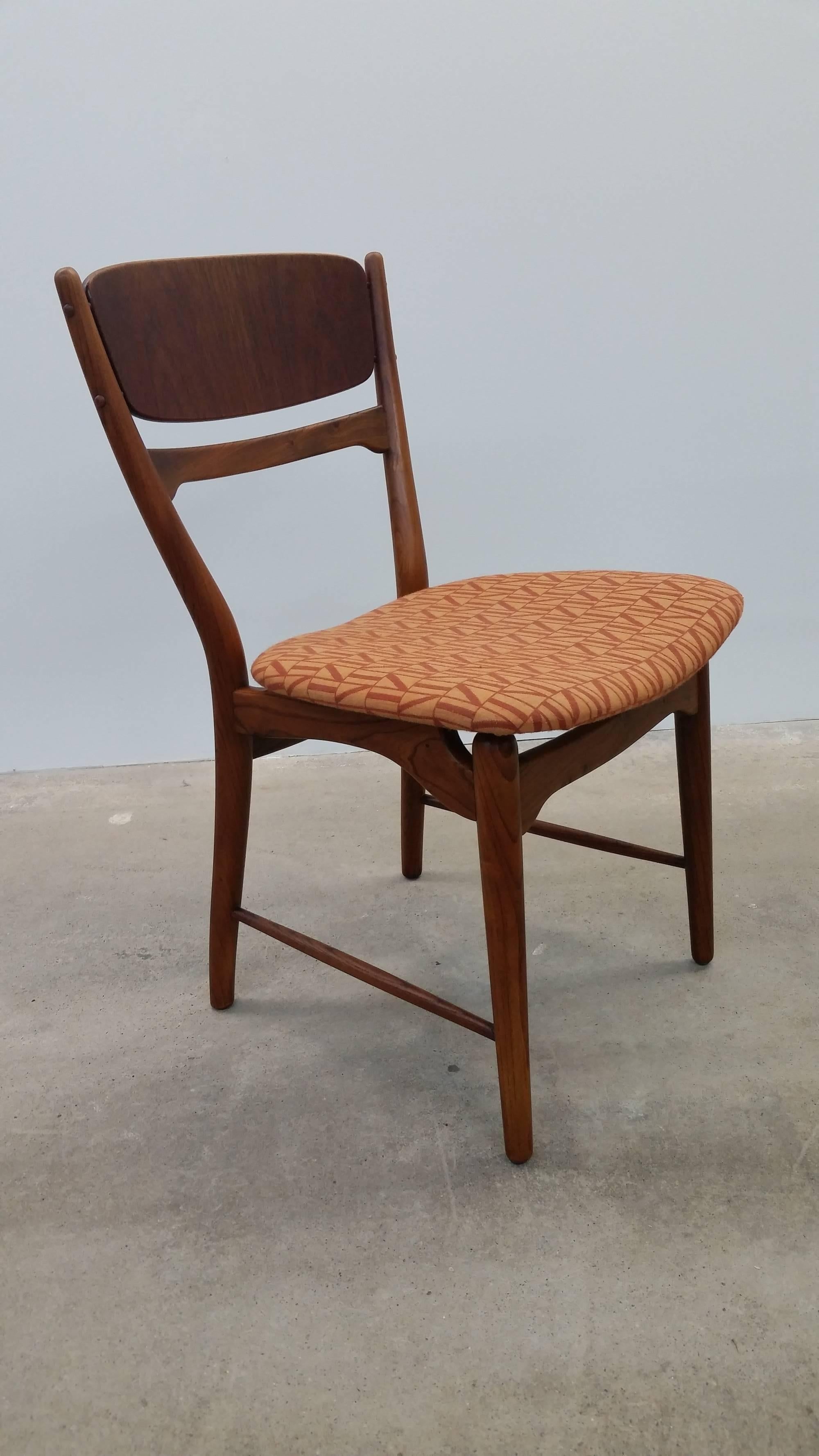 Danish Set of Four Dining Chairs in Walnut and Teak, by Arne Wahl Iversen For Sale