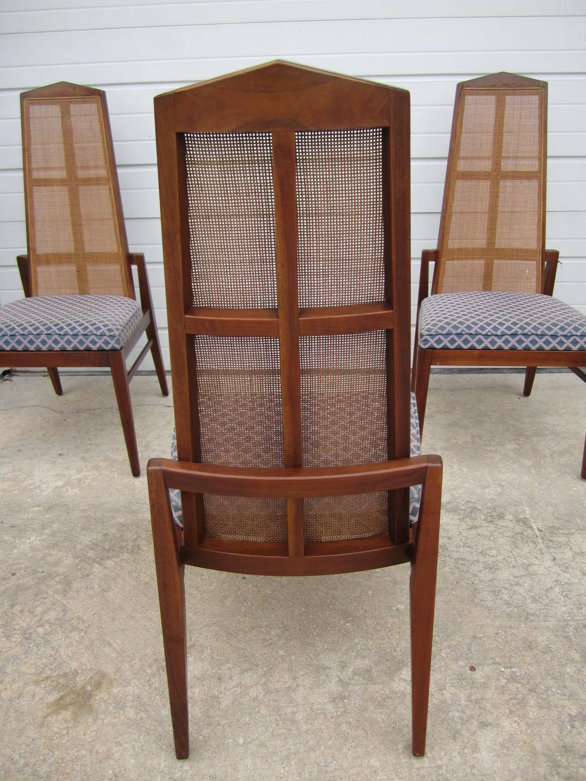 5 Walnut Foster and McDavid Cane-Back Dining Chairs, Mid-Century Modern In Good Condition For Sale In Pemberton, NJ